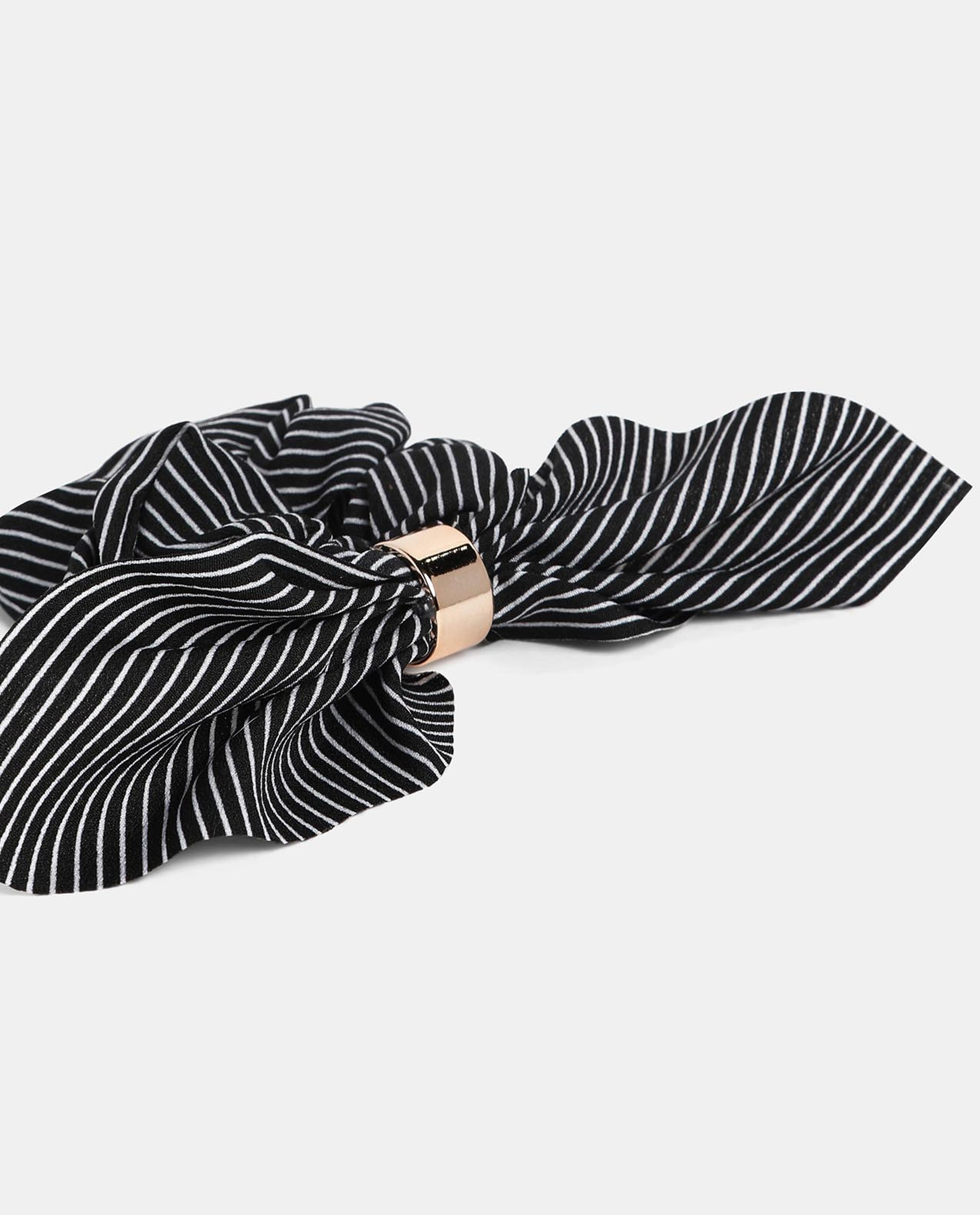 Black Pattern Hair Scrunch Rubber band