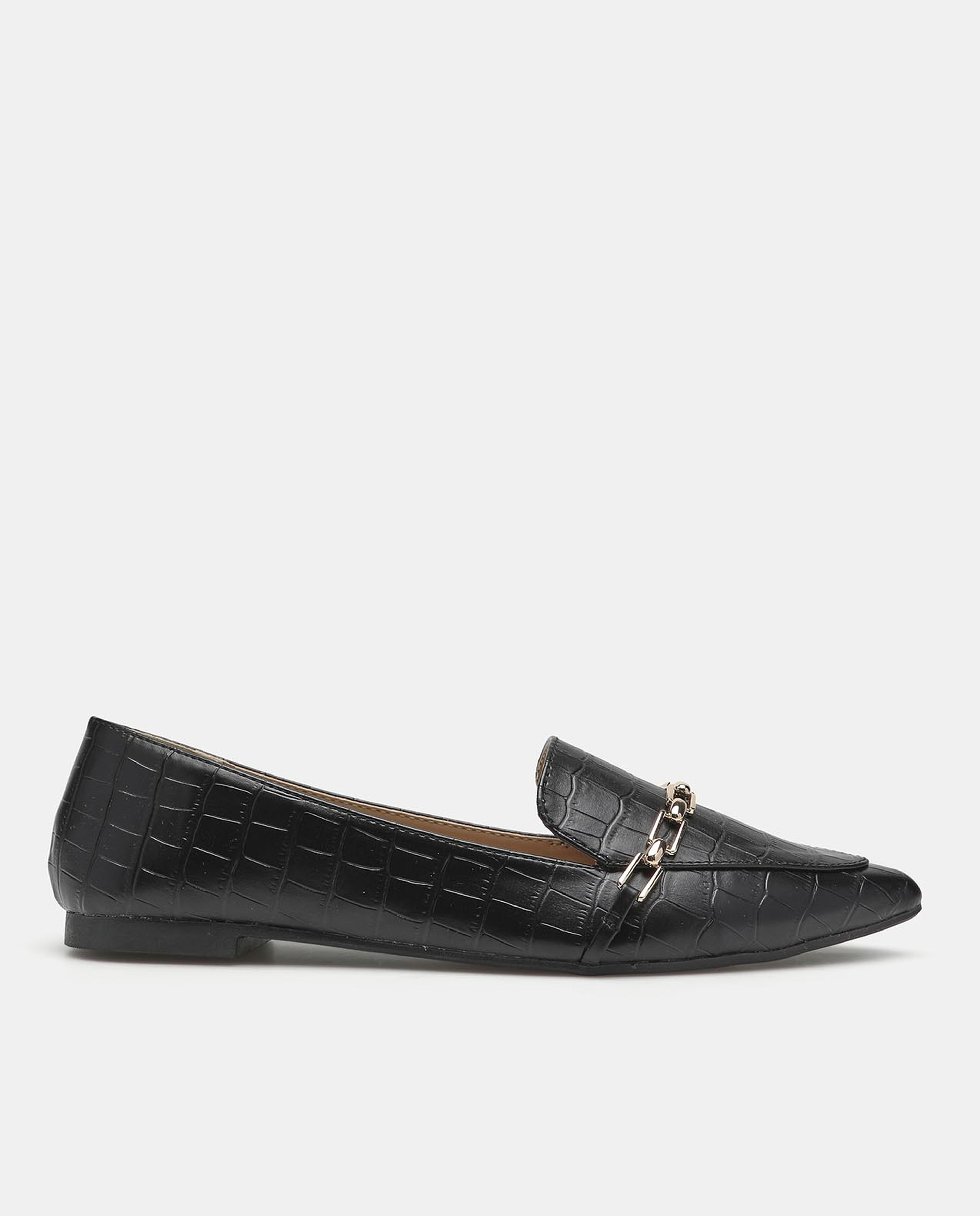 Black Textured Pointed Toe Ballerina Shoes