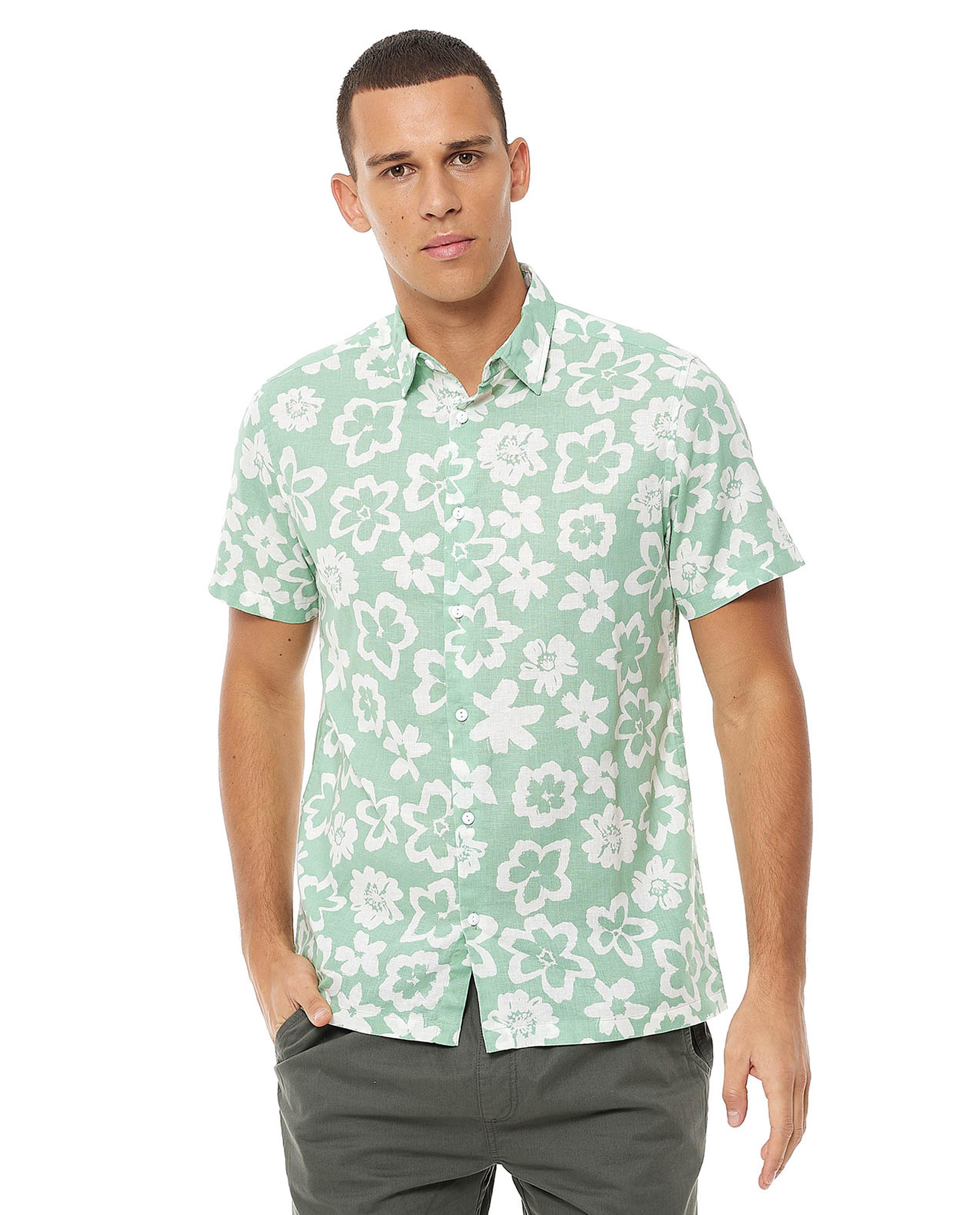 Floral Printed Shirt with Classic Collar and Short Sleeves