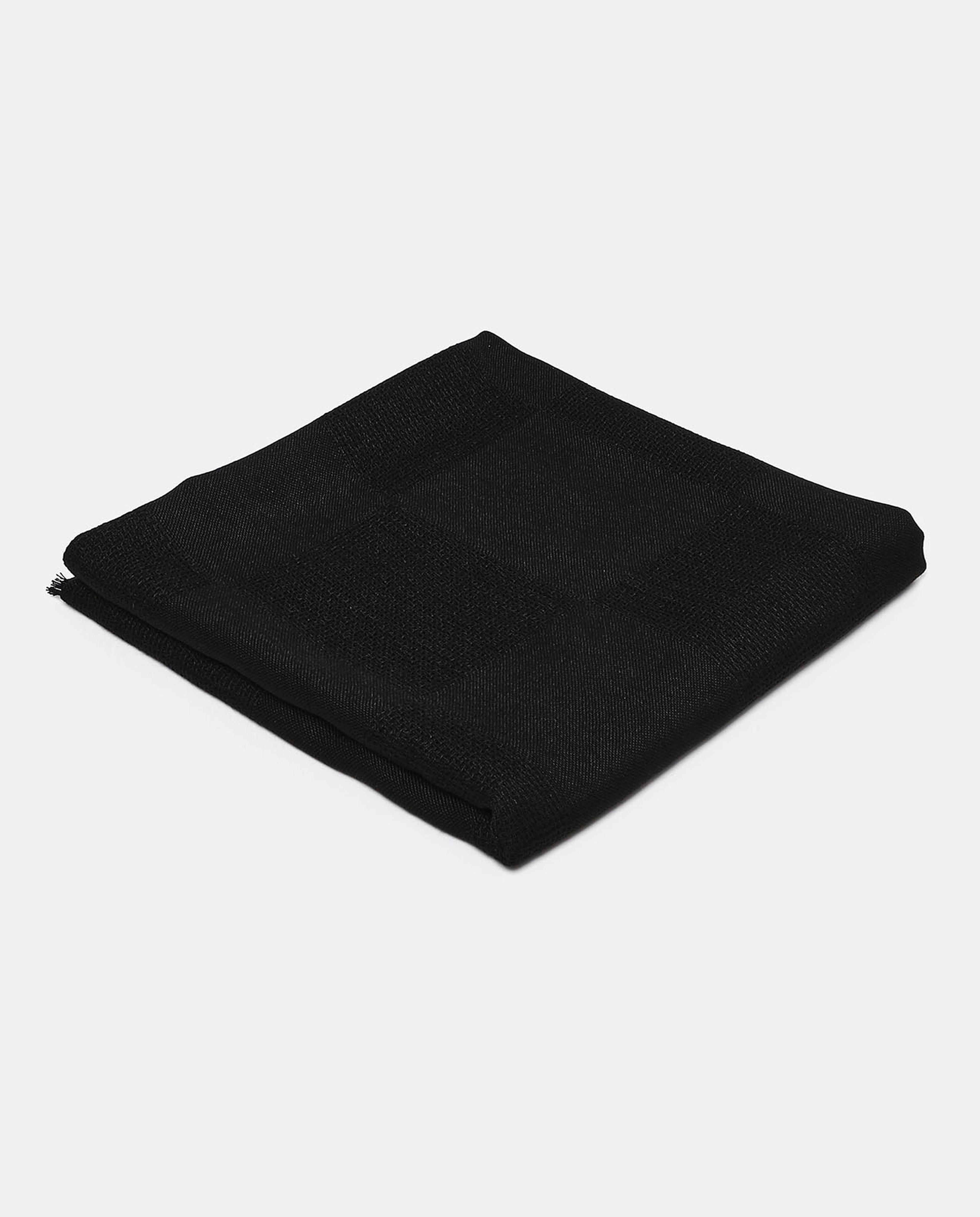 Solid Mesh Scarf
