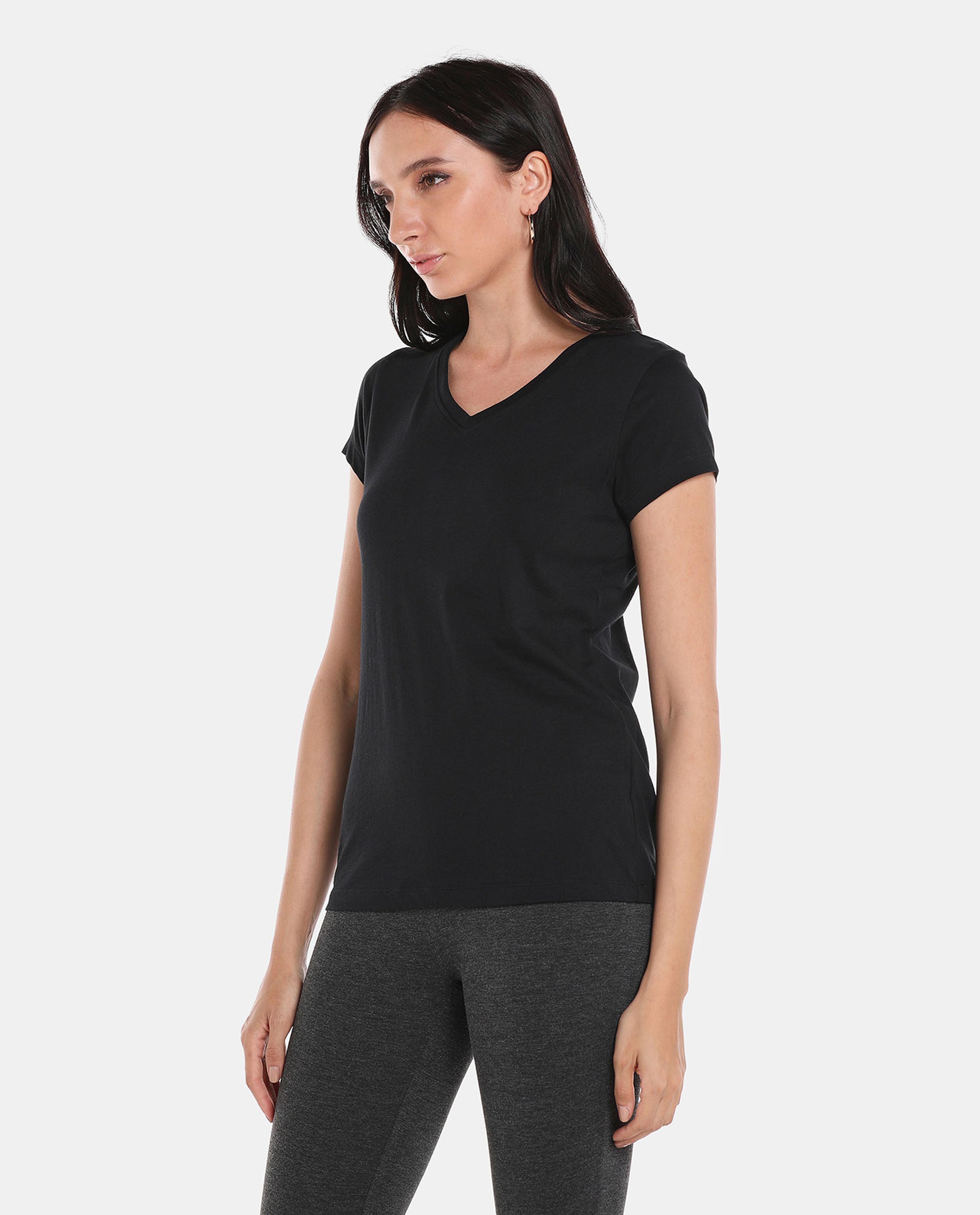 Black Solid Regular Fit T-Shirt