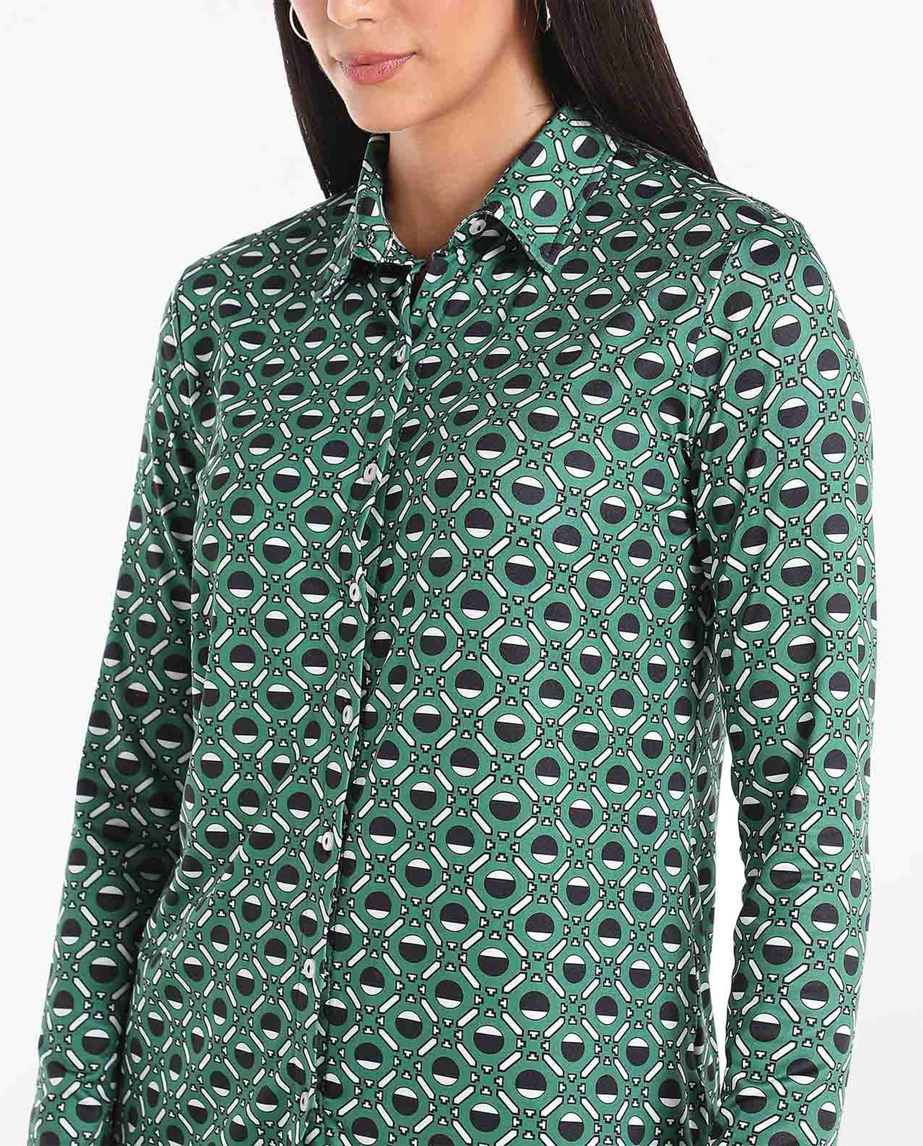 Geometric Printed Casual Shirt with Spread Collar and Long Sleeves