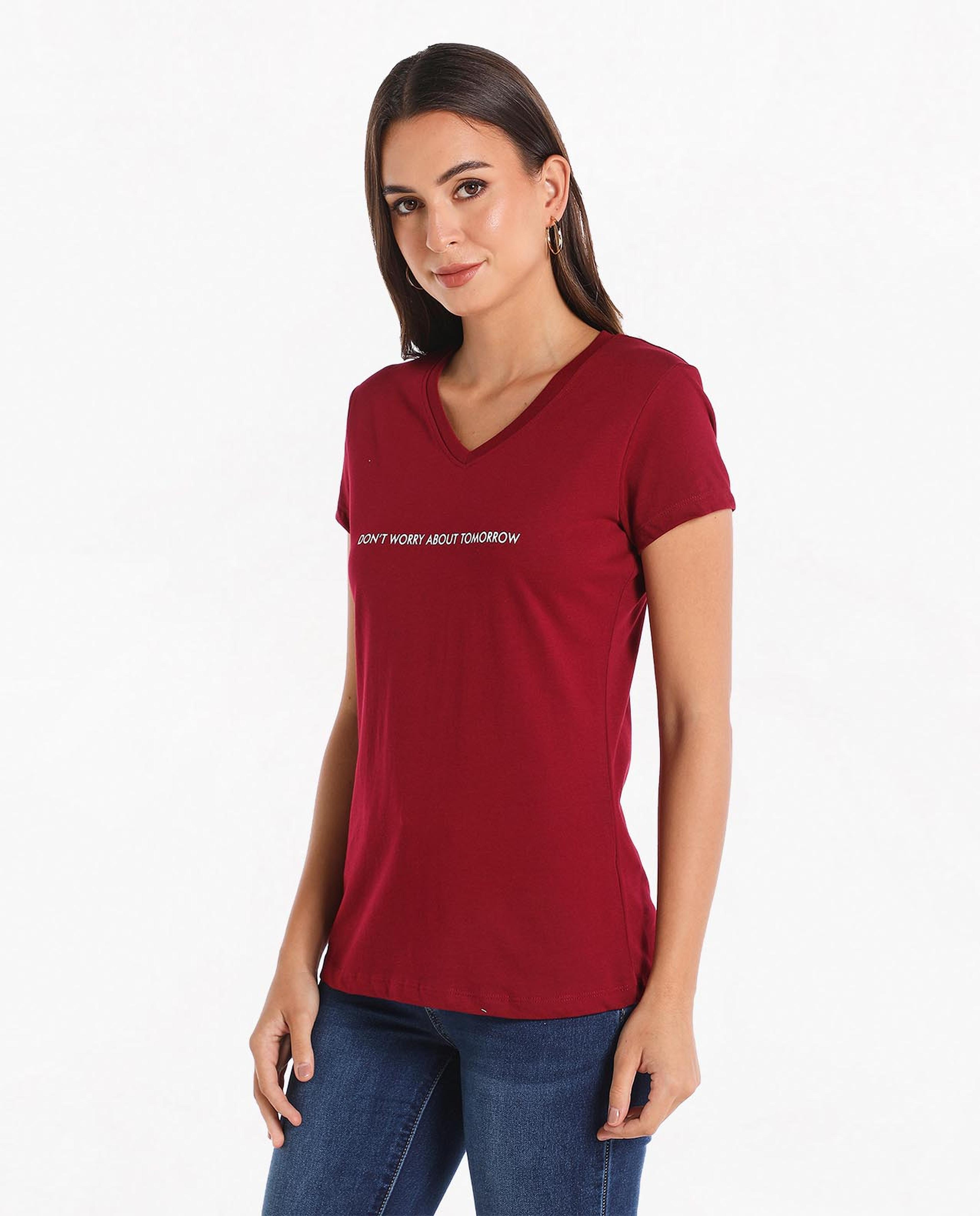 Graphic Printed Casual T-Shirt With Short Sleeves And V-Neck
