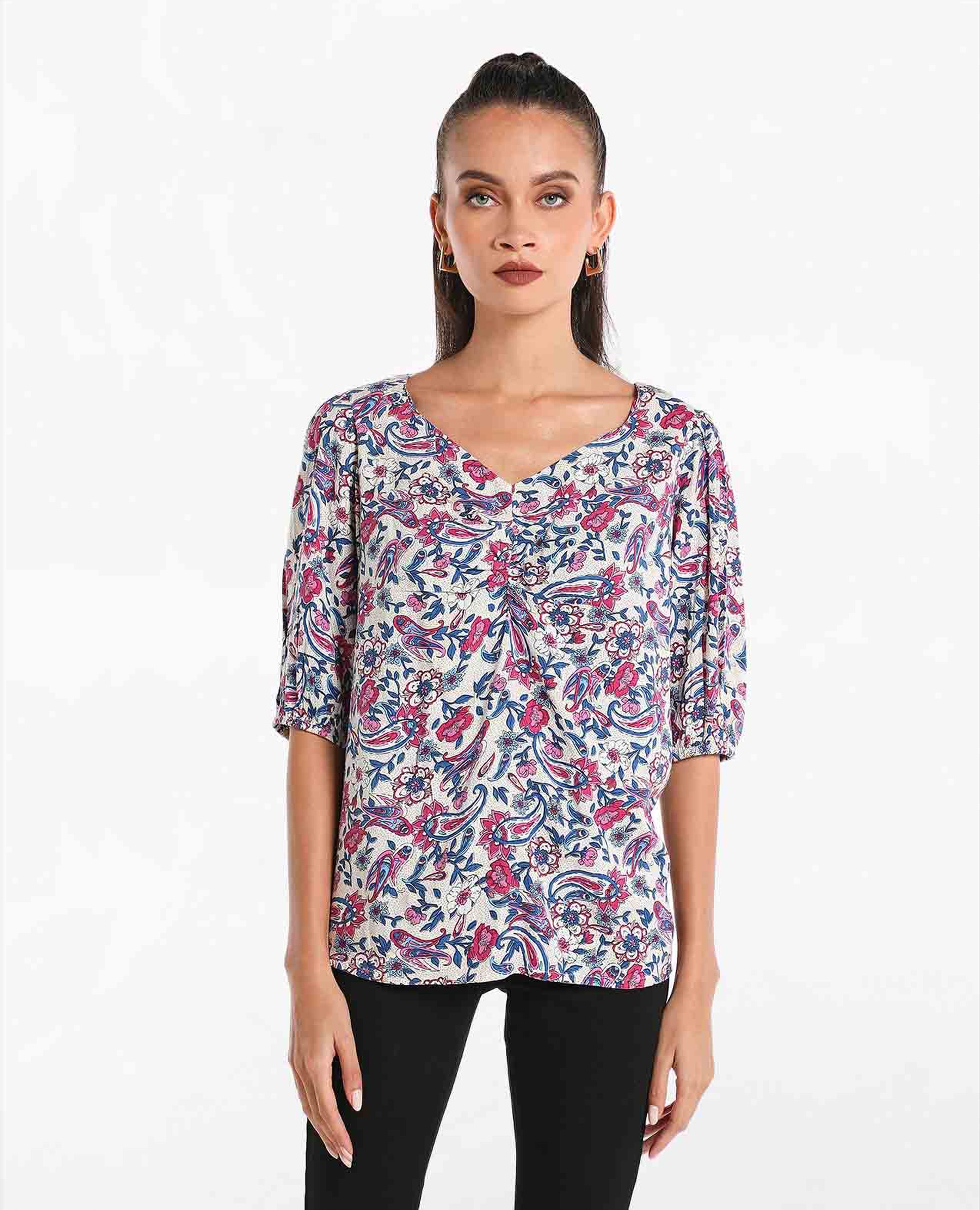 Printed Casual Top with V-Neck and Balloon Sleeve