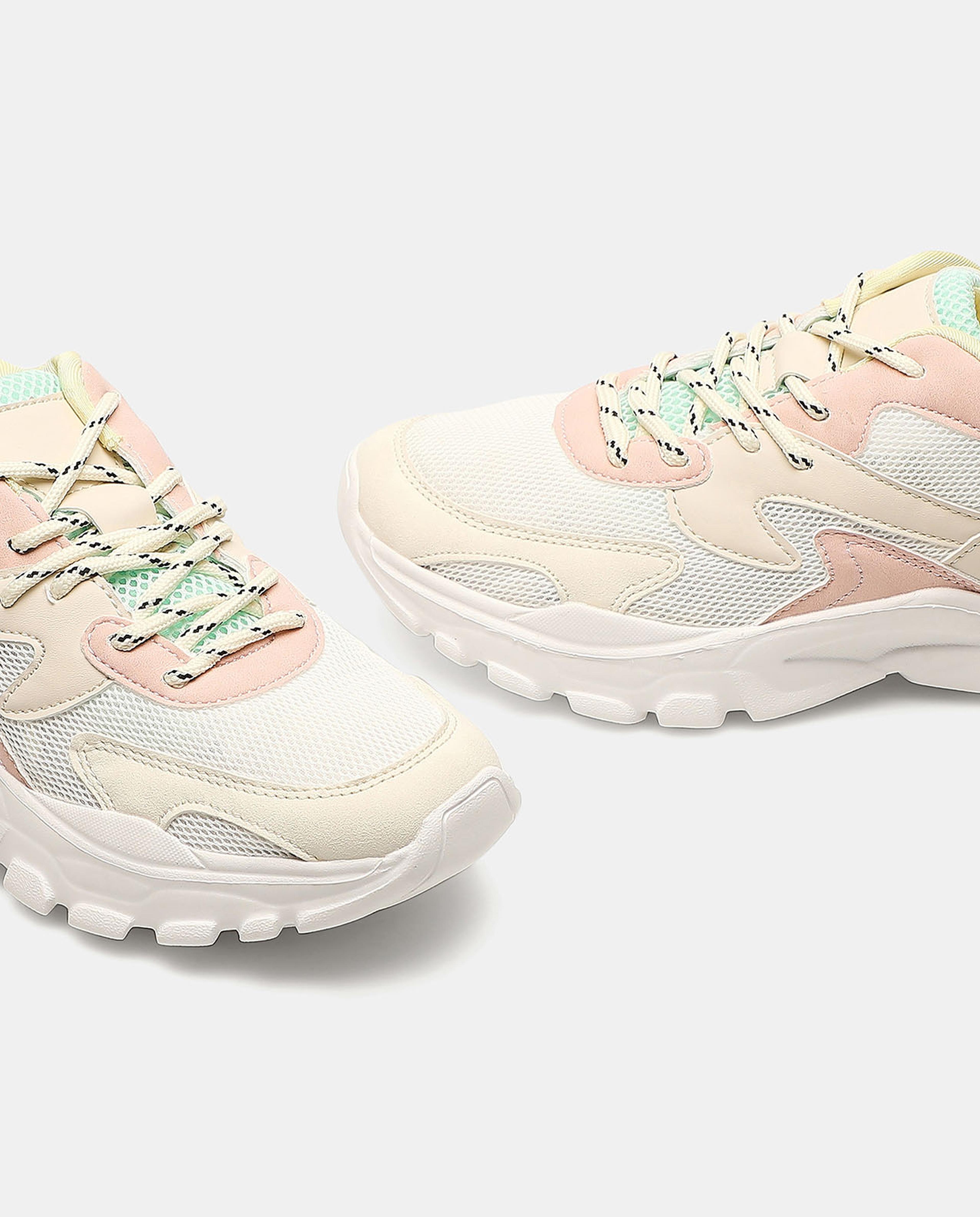 Color Block Lace Up Sports Shoes