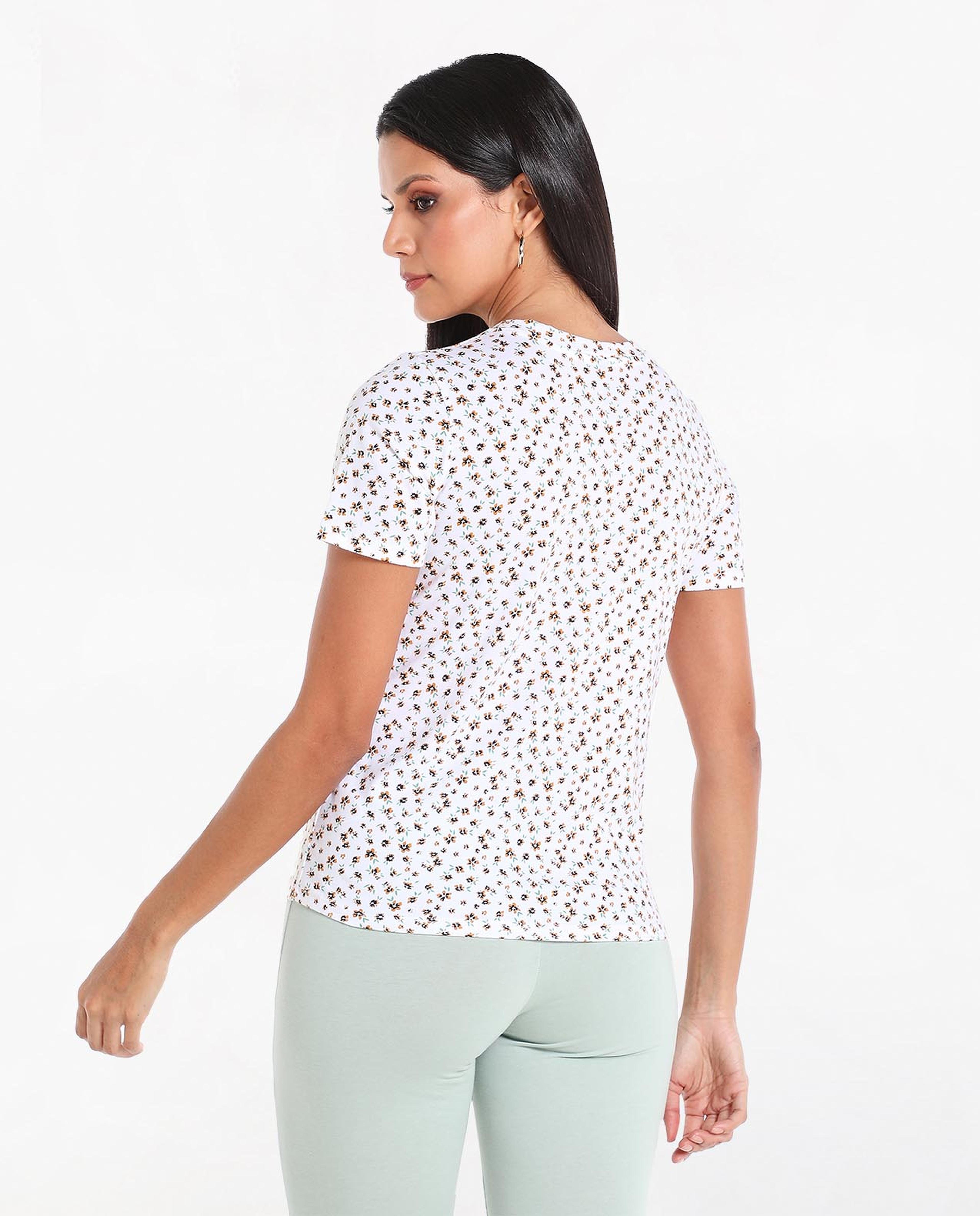 Floral Printed T-Shirt with Round Neck and Short Sleeves