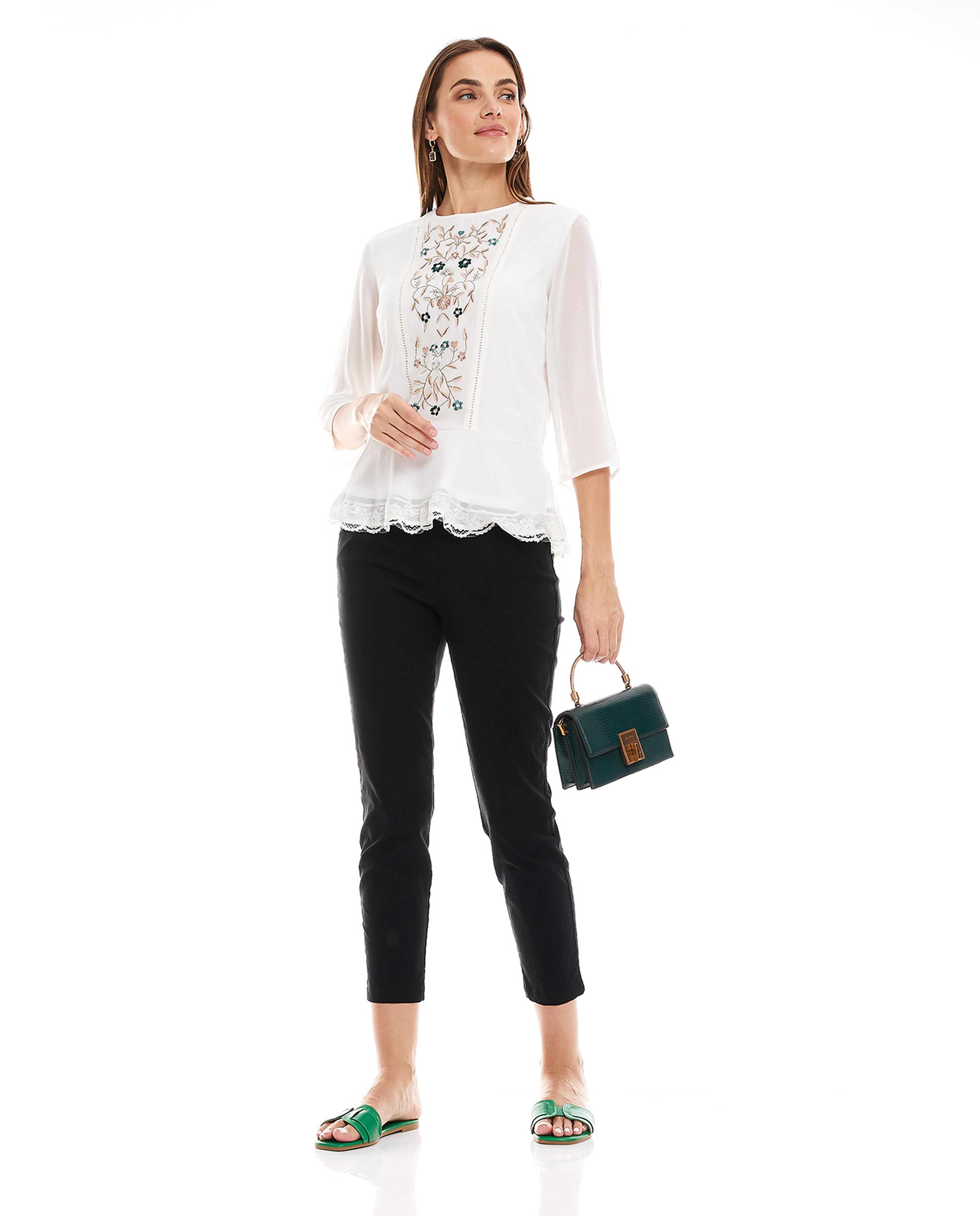 Embroidered Top with Crew Neck and 3/4 Sleeves