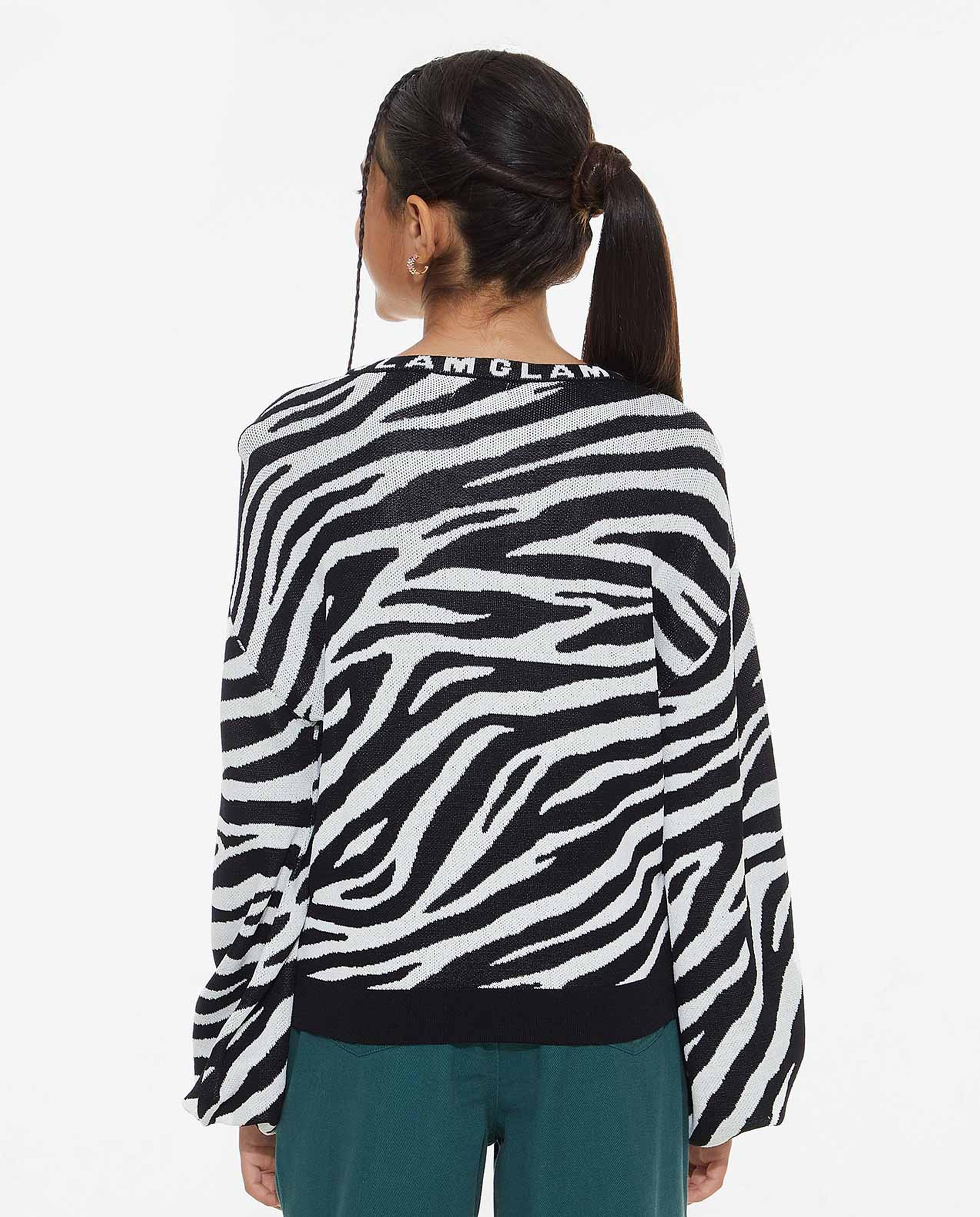 Zebra Patterned Sweater with Crew Neck and Long Sleeves