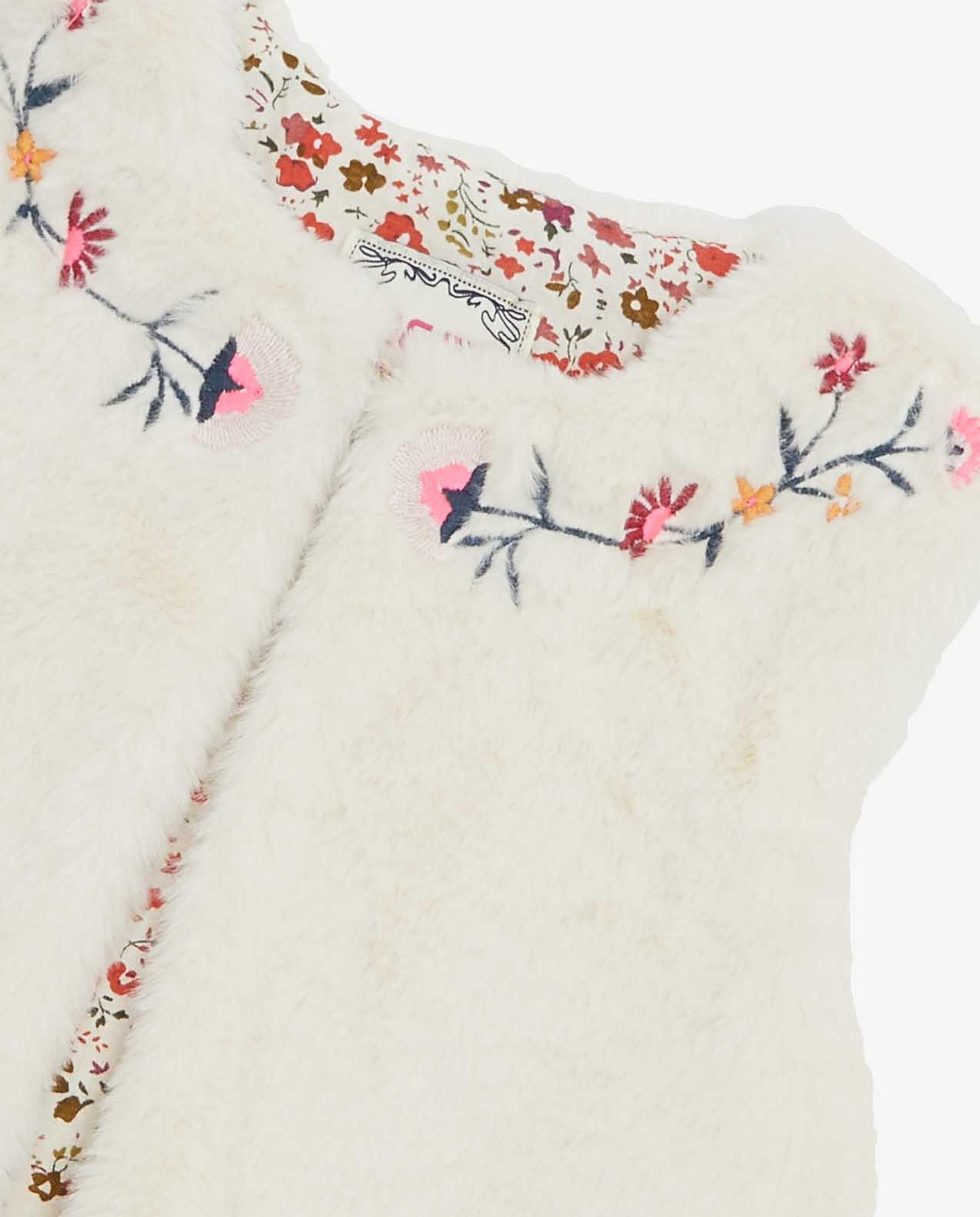 Embroidered sleeveless jacket shop