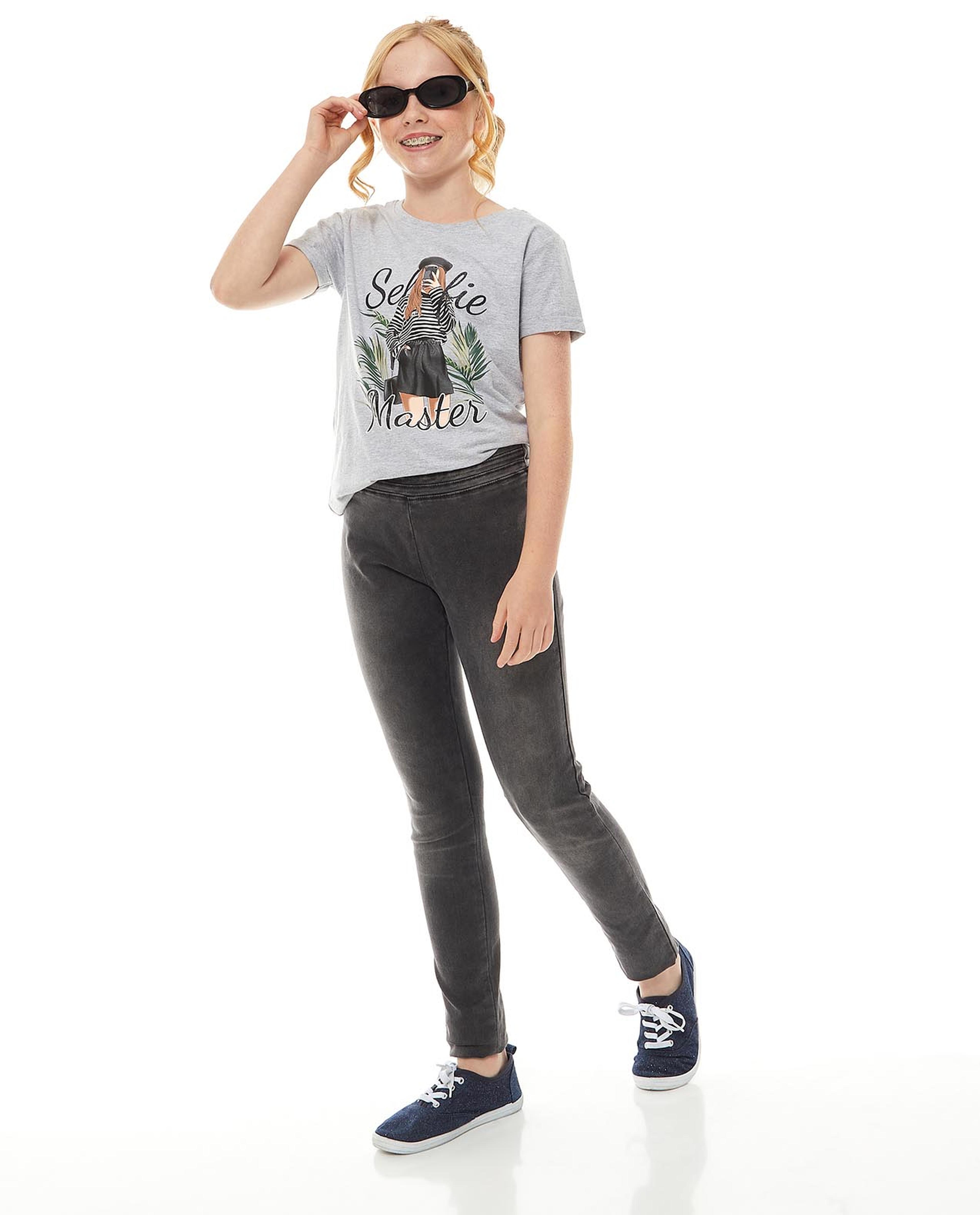 Graphic Printed T-Shirt with Crew Neck and Short Sleeves