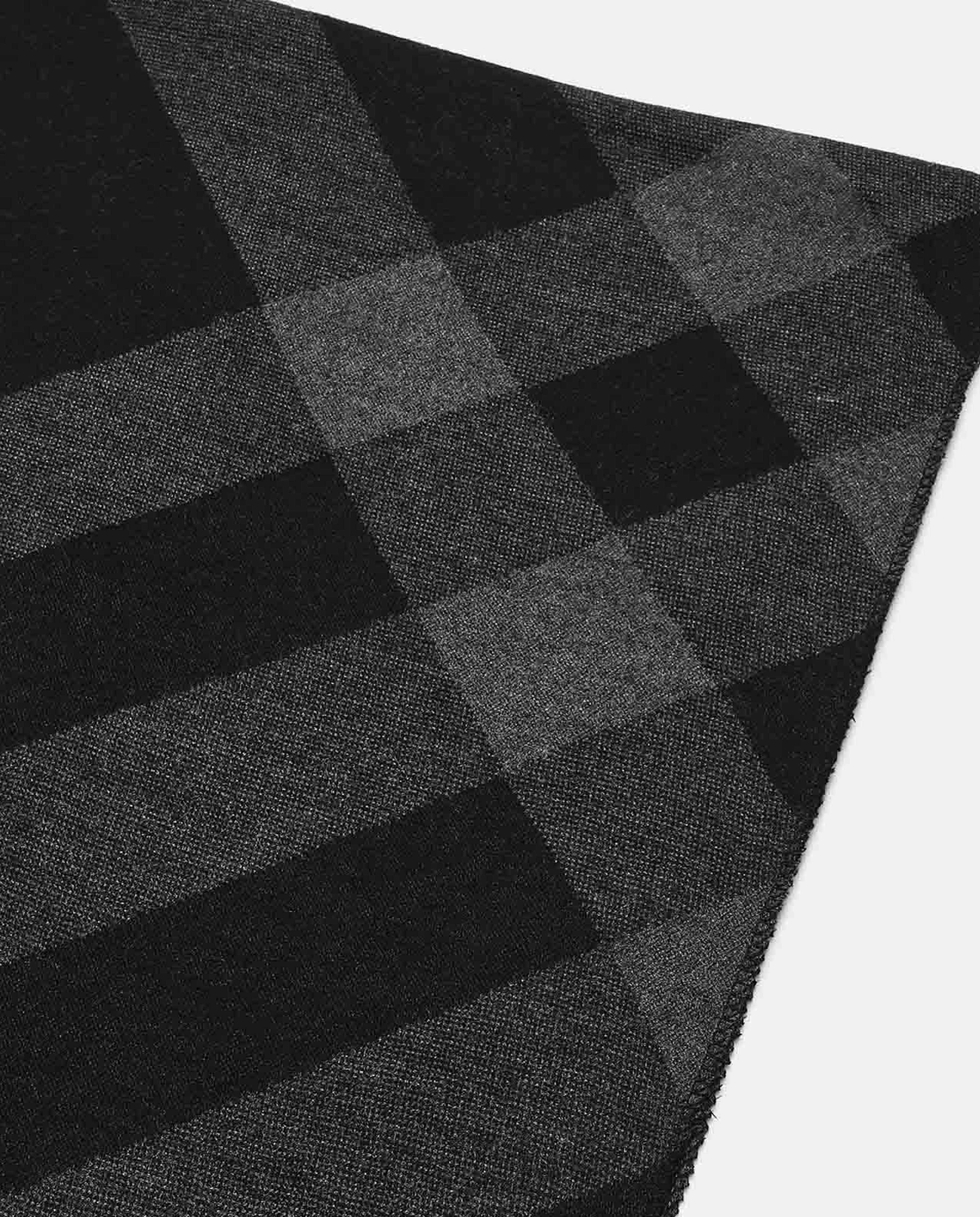 Checked Patterned Scarf