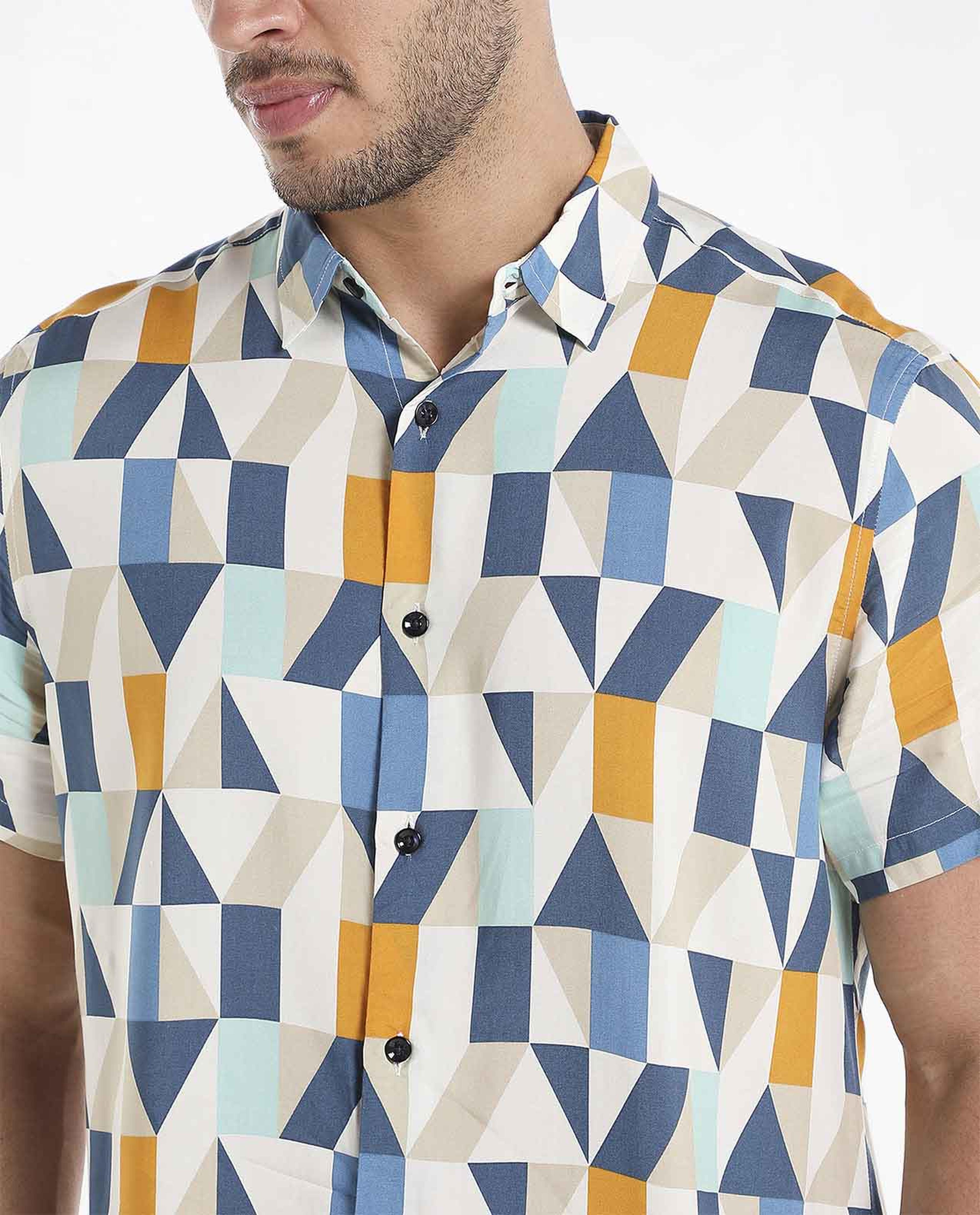 Printed Casual Shirt with Short Sleeves