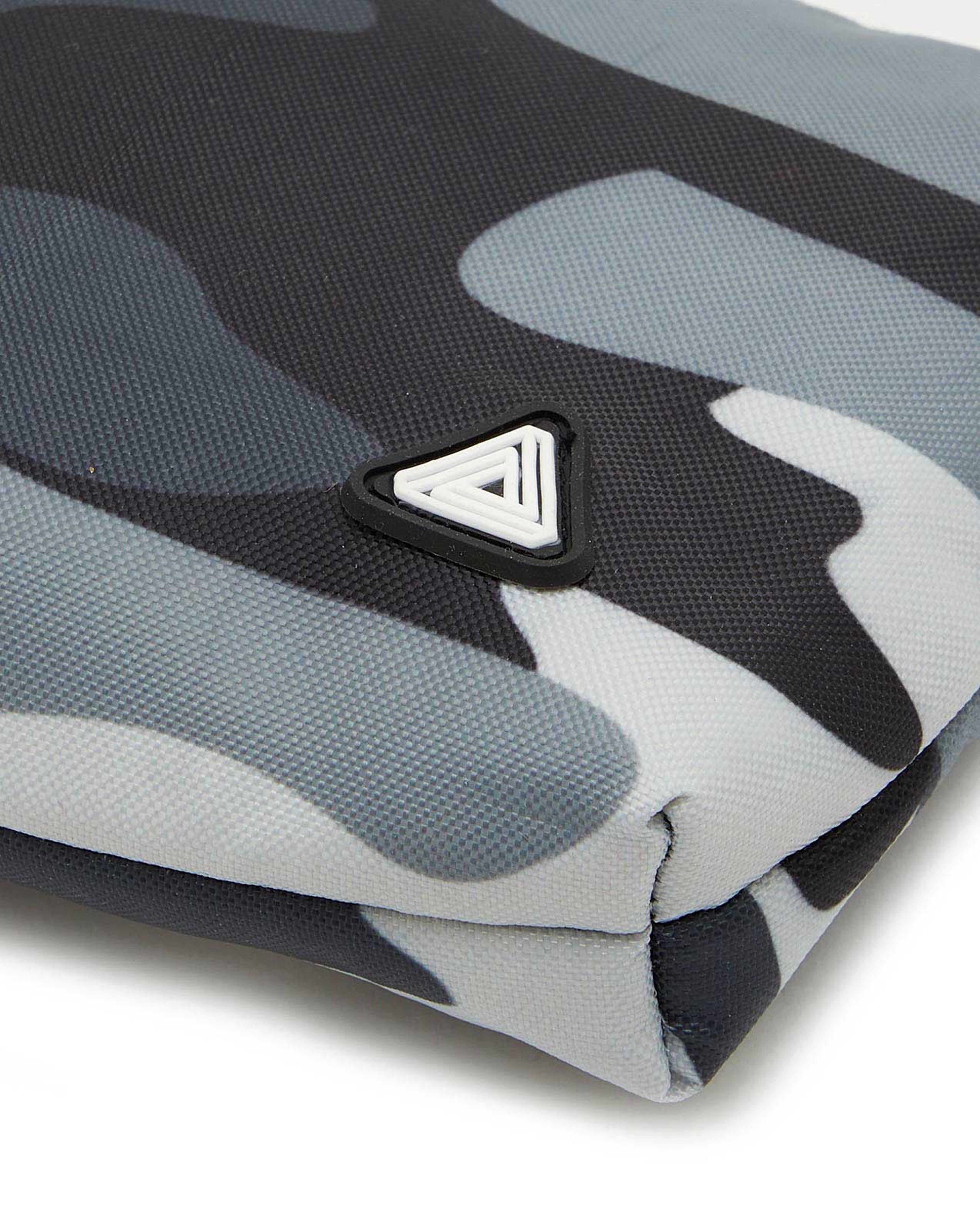 Solid Zippered Pouch