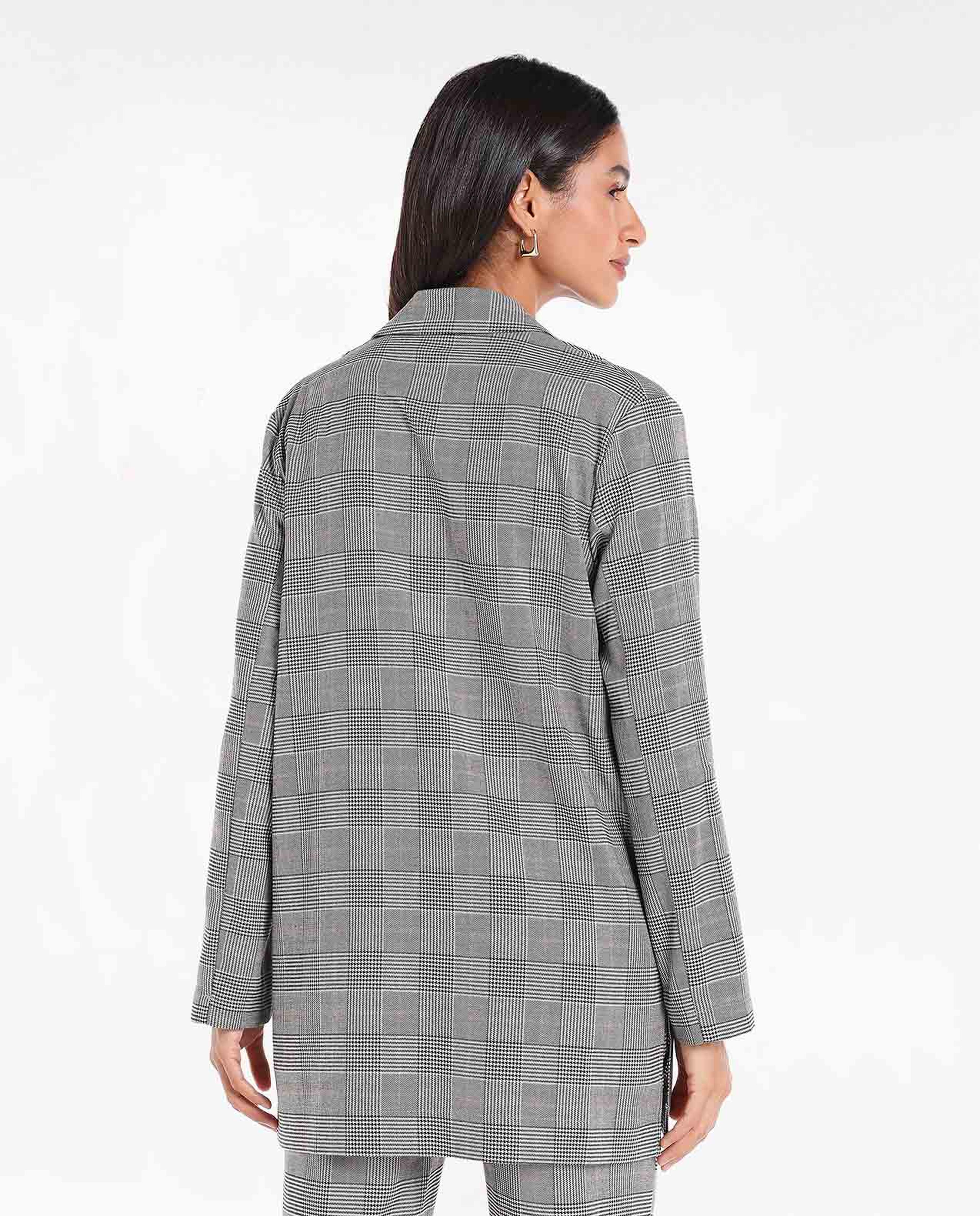 Checked Front-Open Long-Line Blazer with Notched Lapel and Long Sleeves