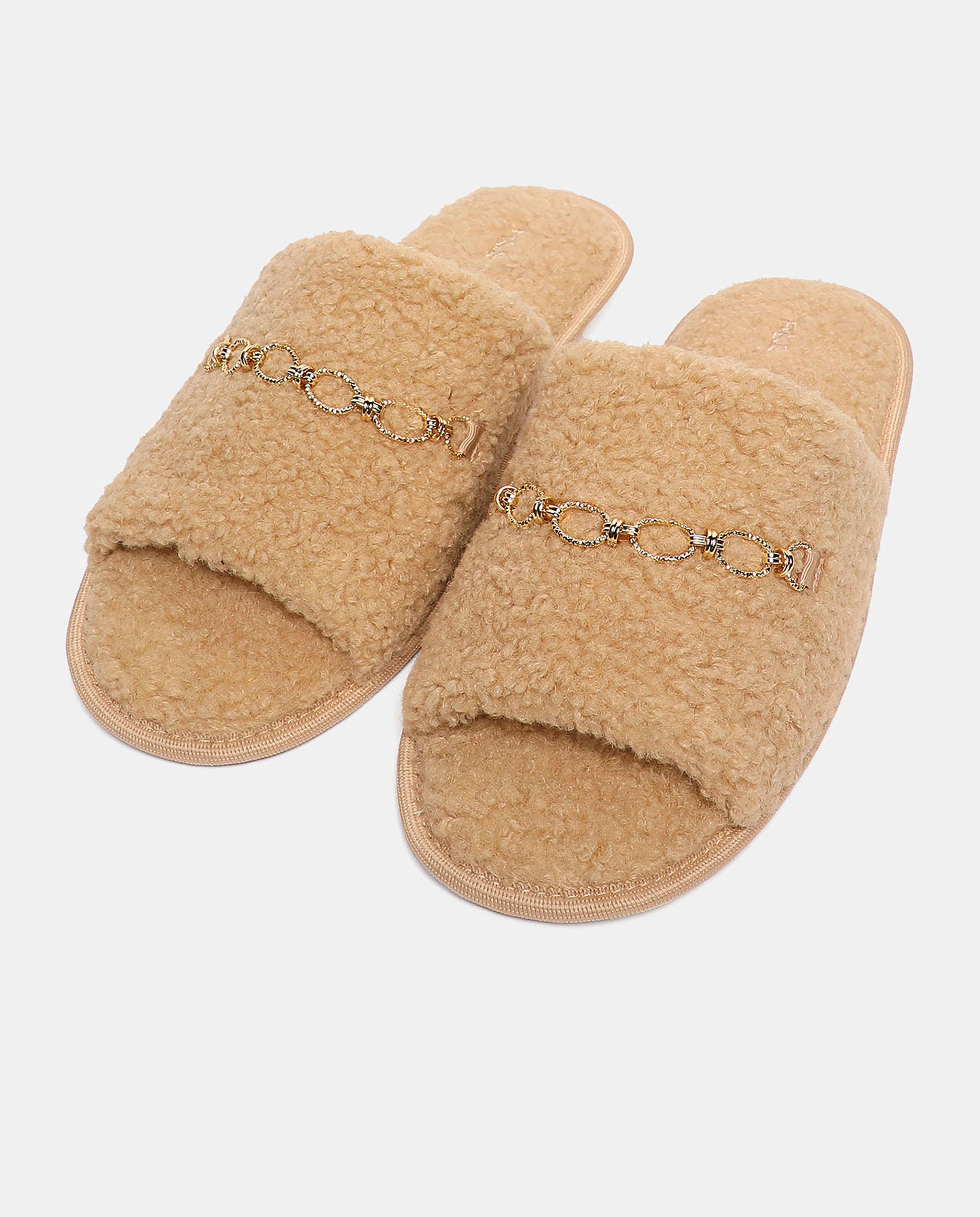 Furry Link Detailed Open-Toe Slip-On Bedroom Slippers