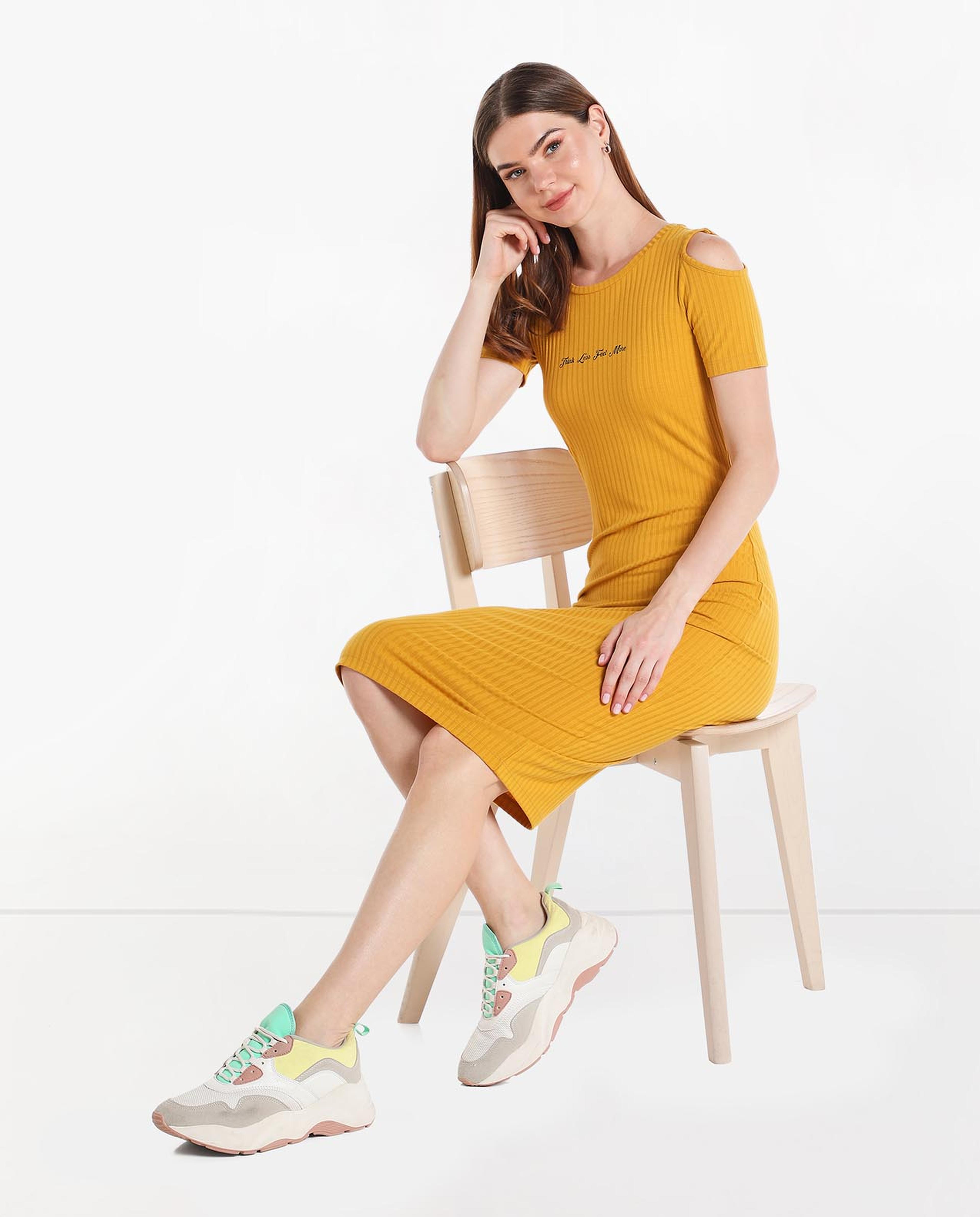 Printed Midi Dress with Round Neck and Short Sleeves