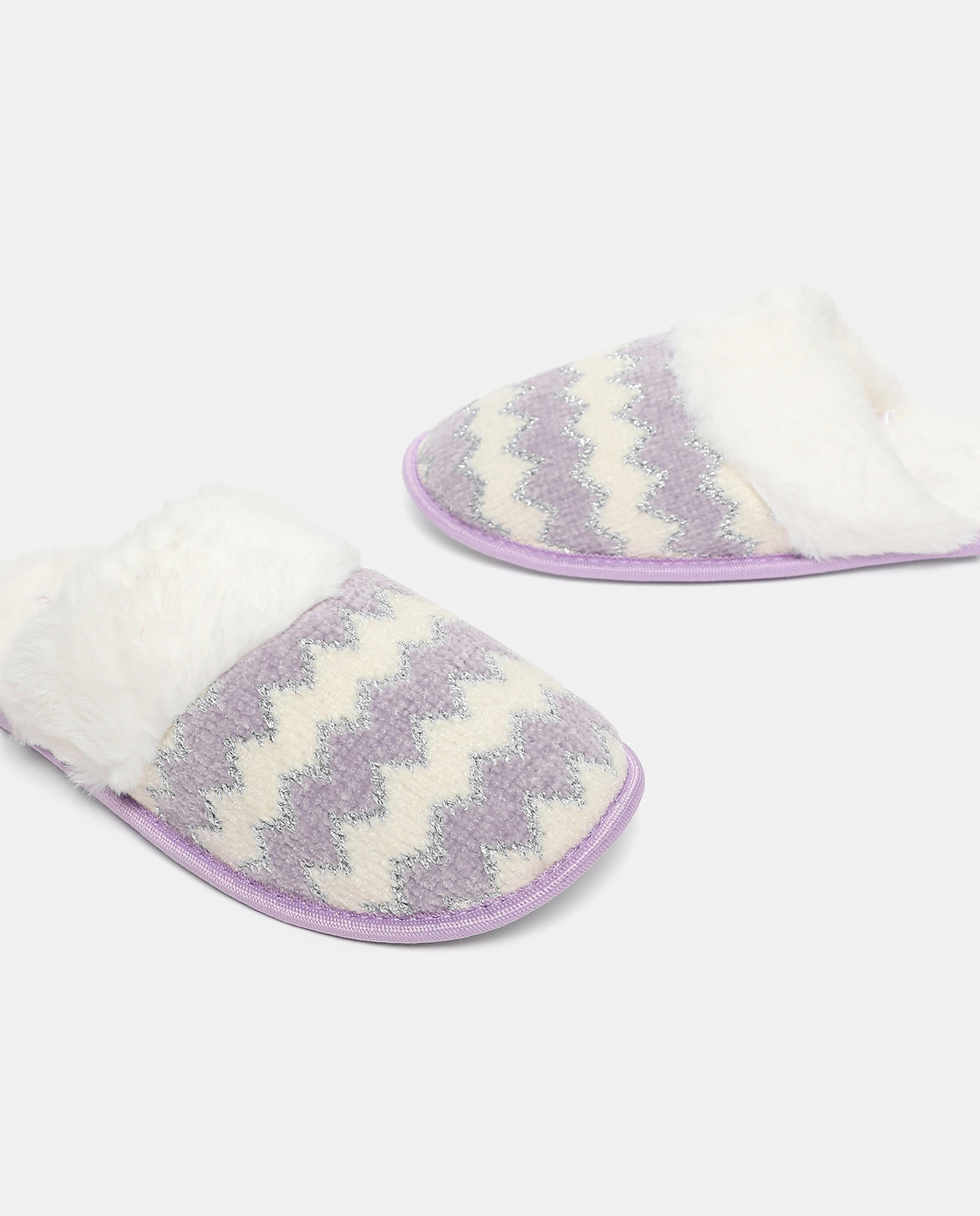 Chevron Detailed Slip-On Bedroom Slippers