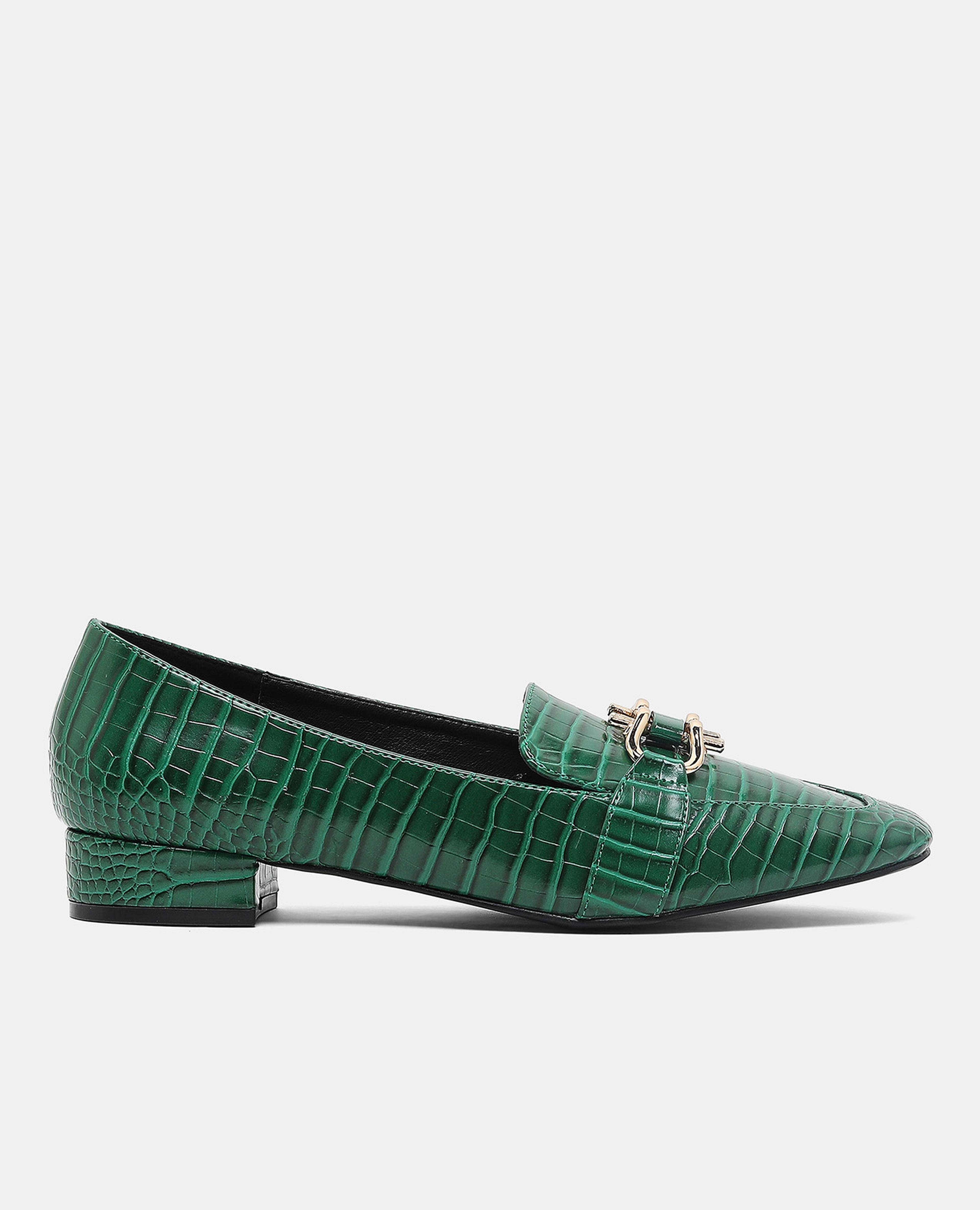 Textured Buckle Detailed Loafers
