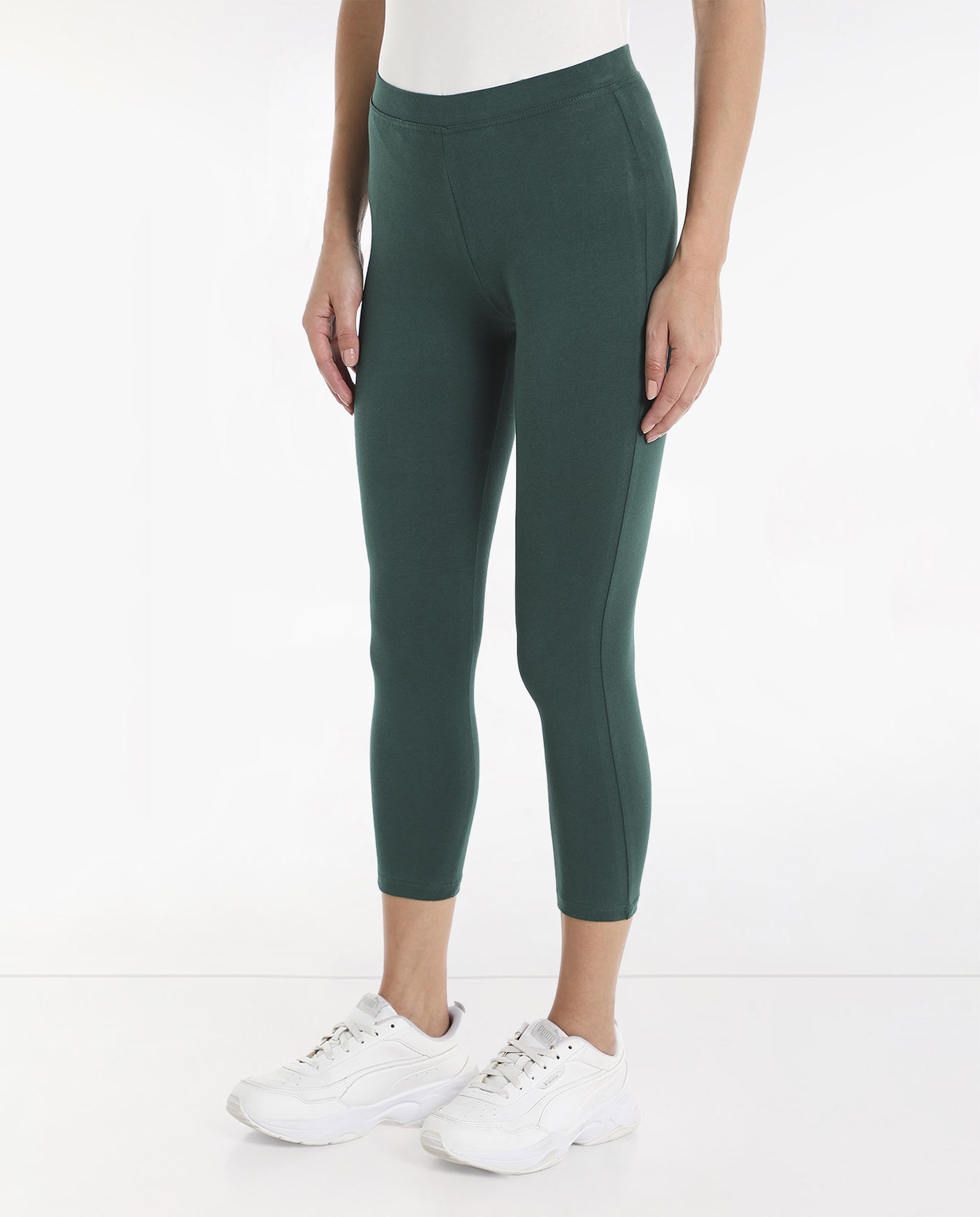 Solid Mid-Rise Capri Leggings