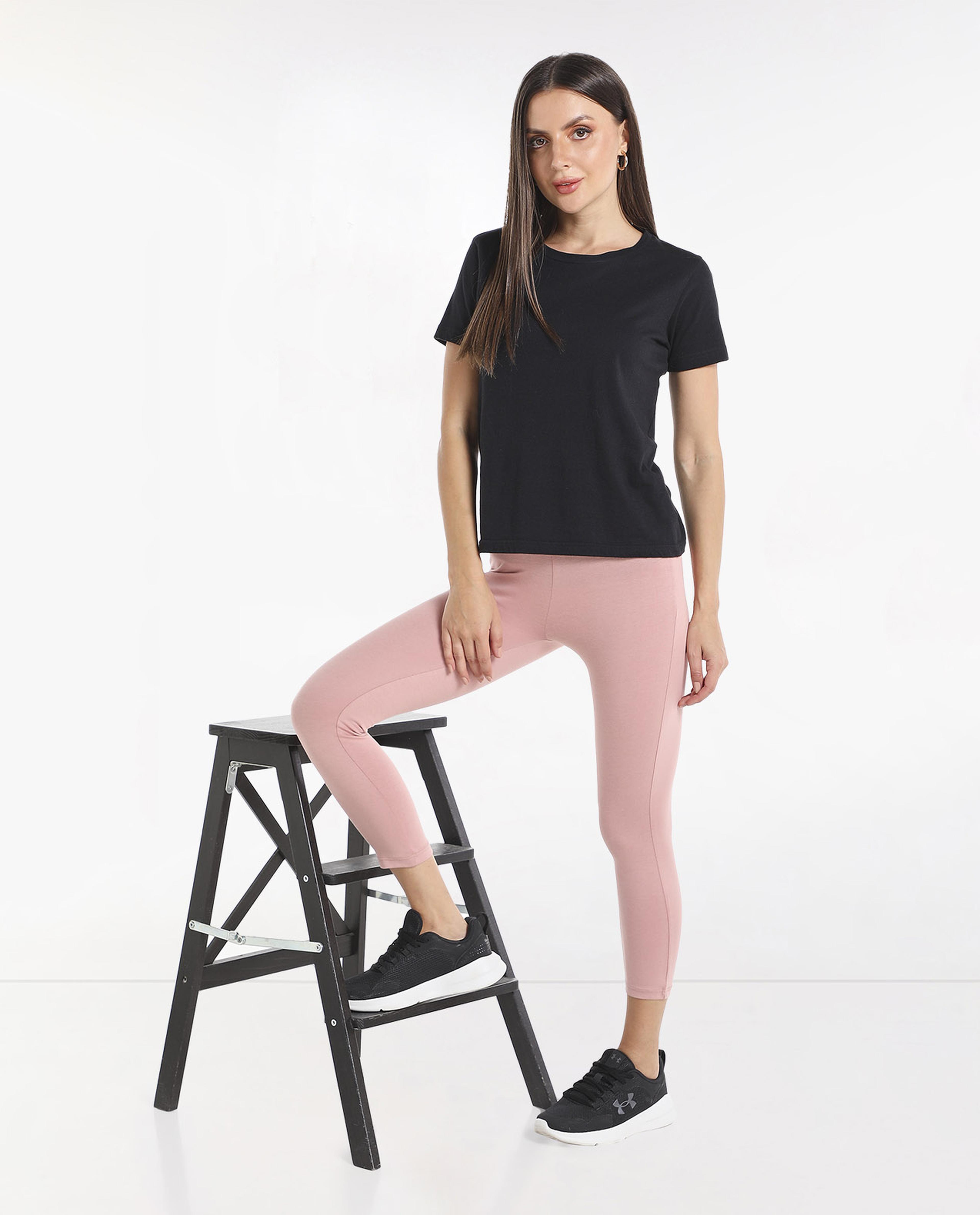 Solid Mid-Rise Capri Leggings