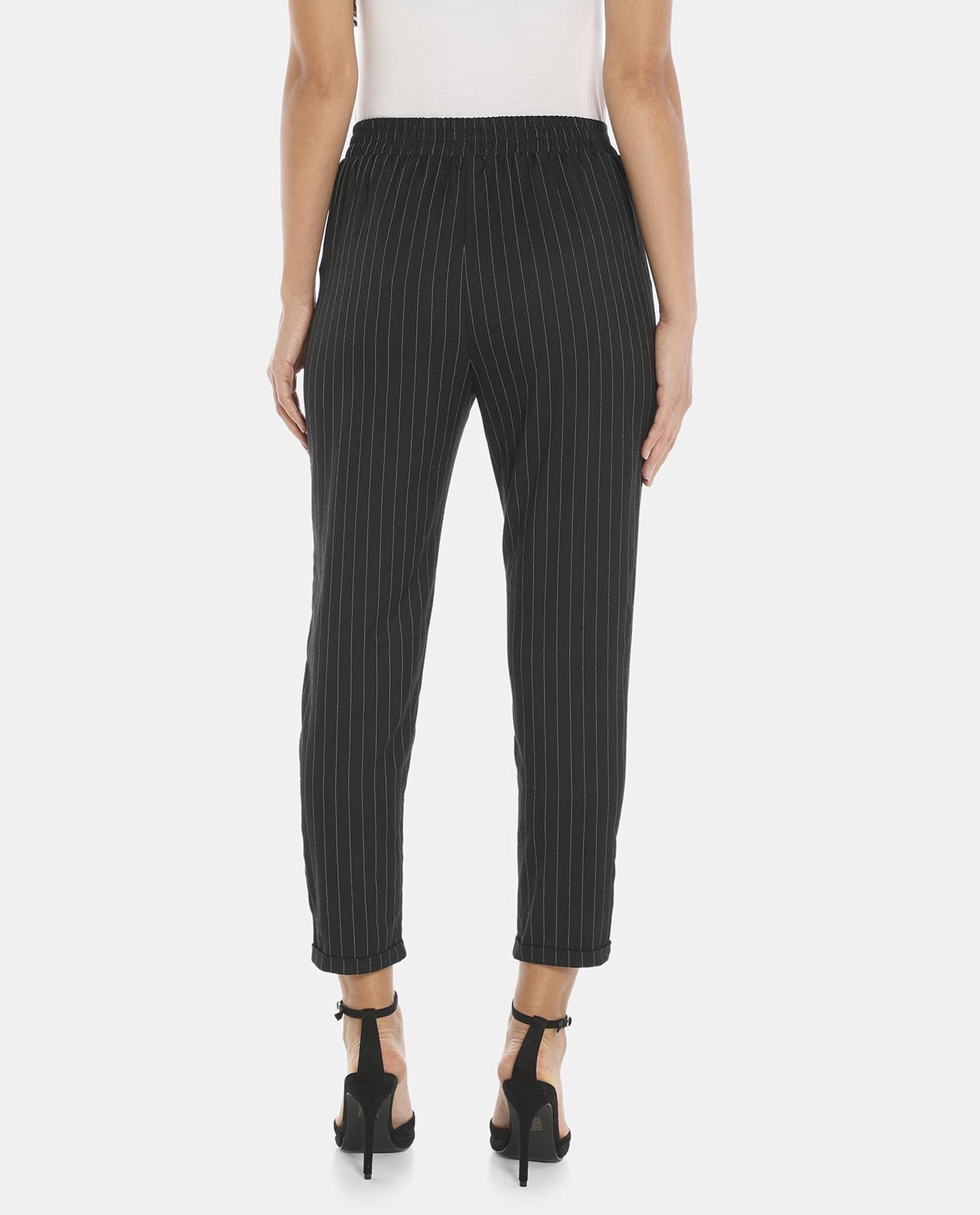 Black Solid Bottom