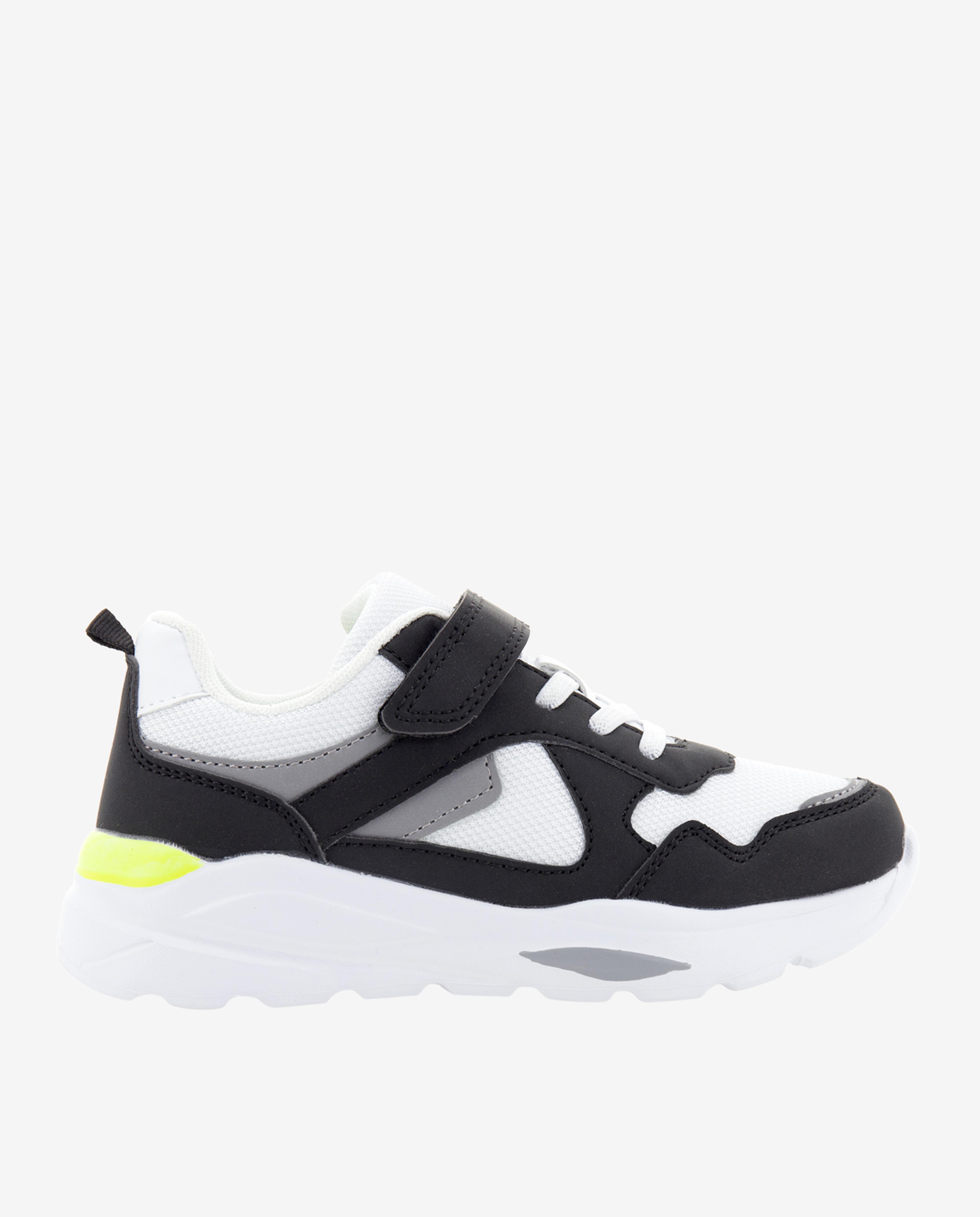 Black Sports Shoes