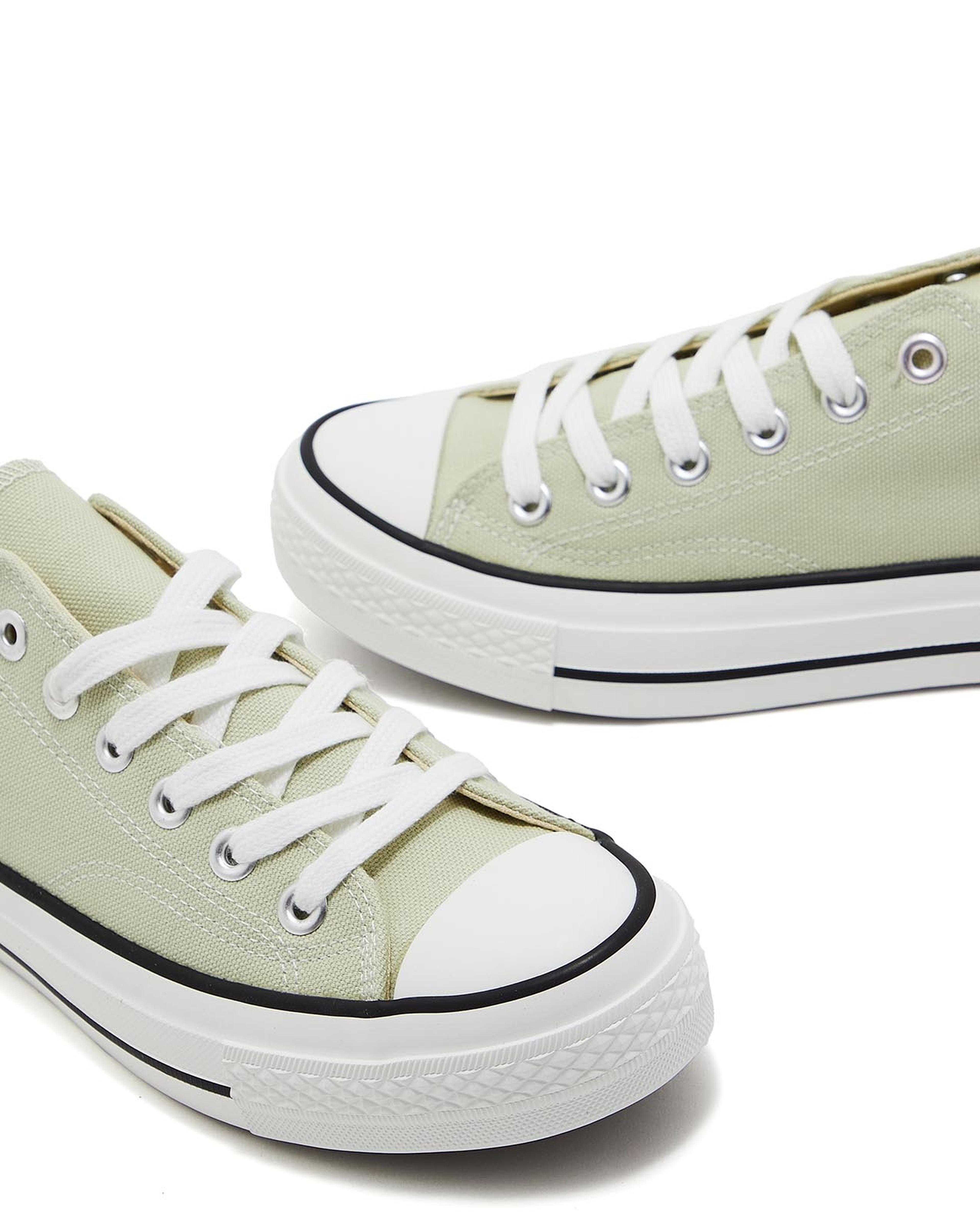 Solid Lace-Up Canvas Shoes