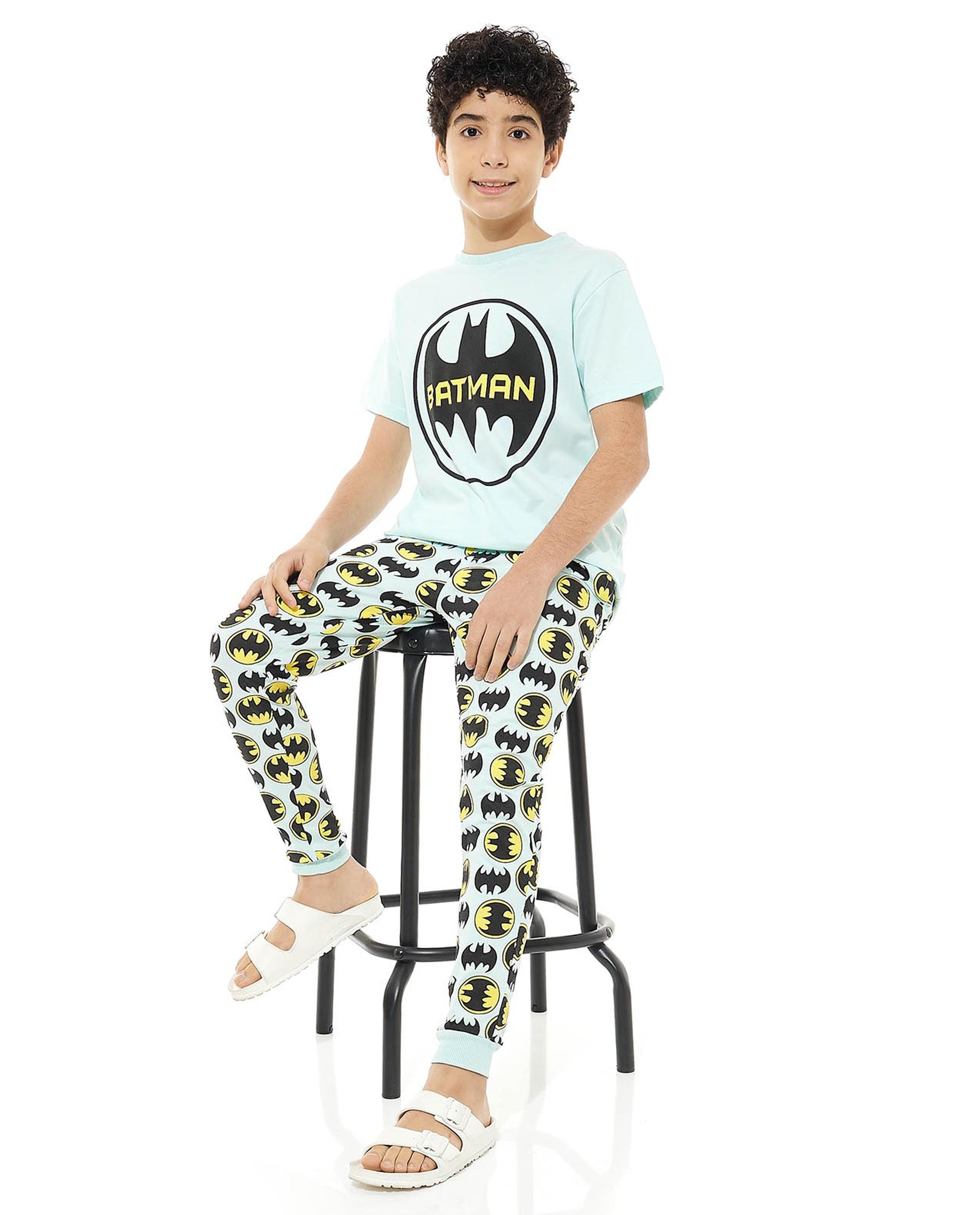 Batman Printed Pyjama Set with Crew Neck and Short Sleeves