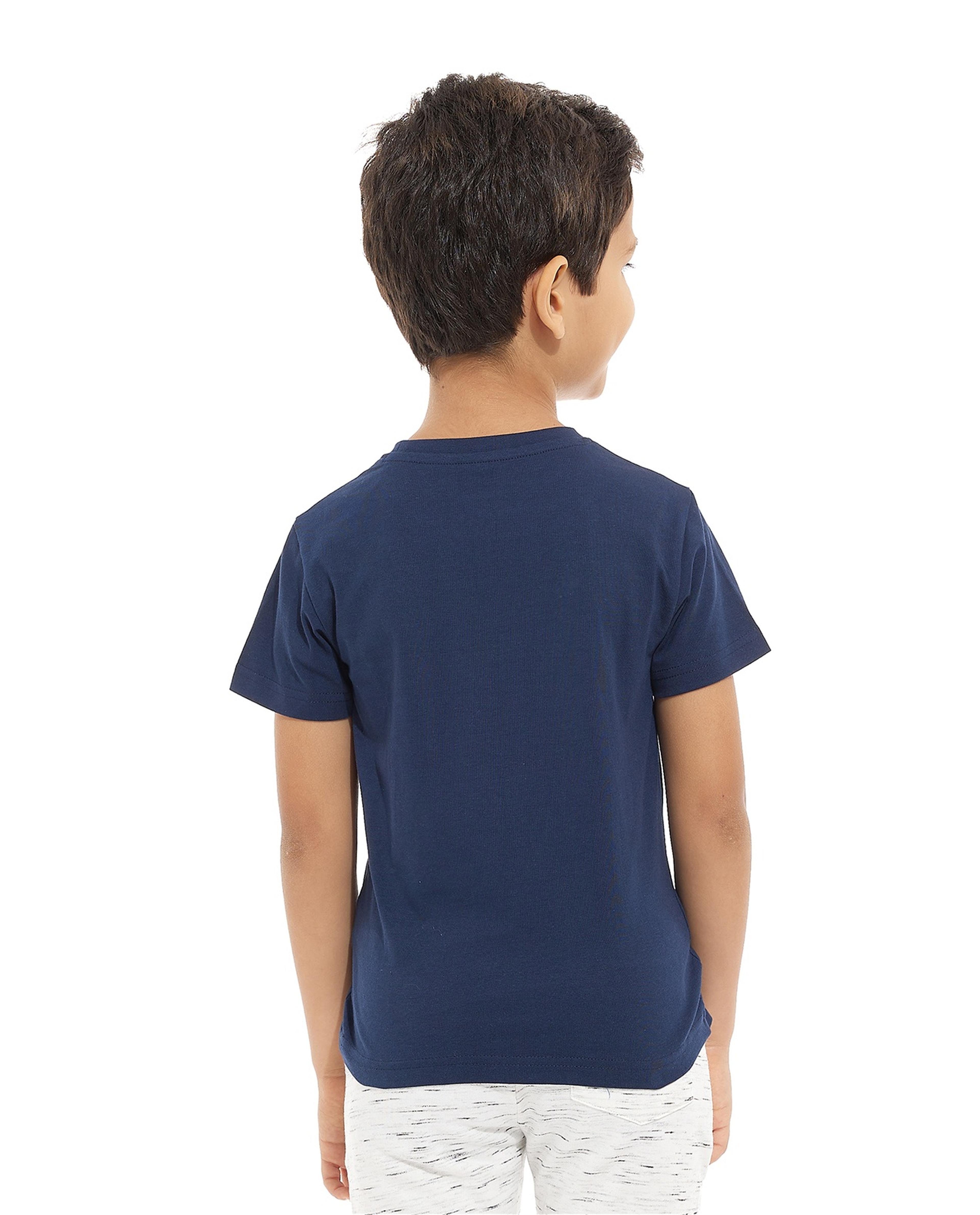 Graphic Print T-Shirt with Crew Neck and Short Sleeves