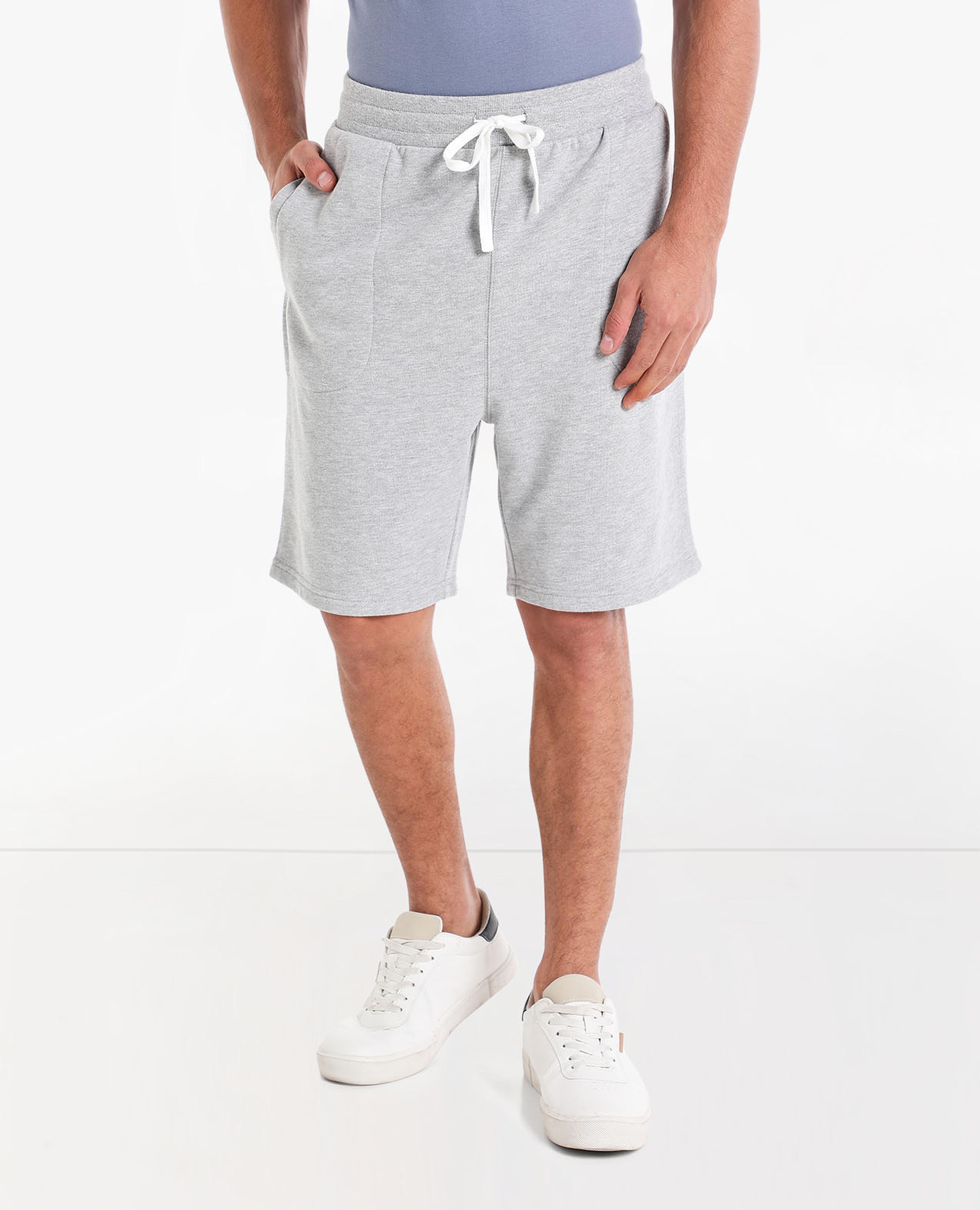 Solid Mid-Rise Casual Knitted Shorts With Drawstring Closure