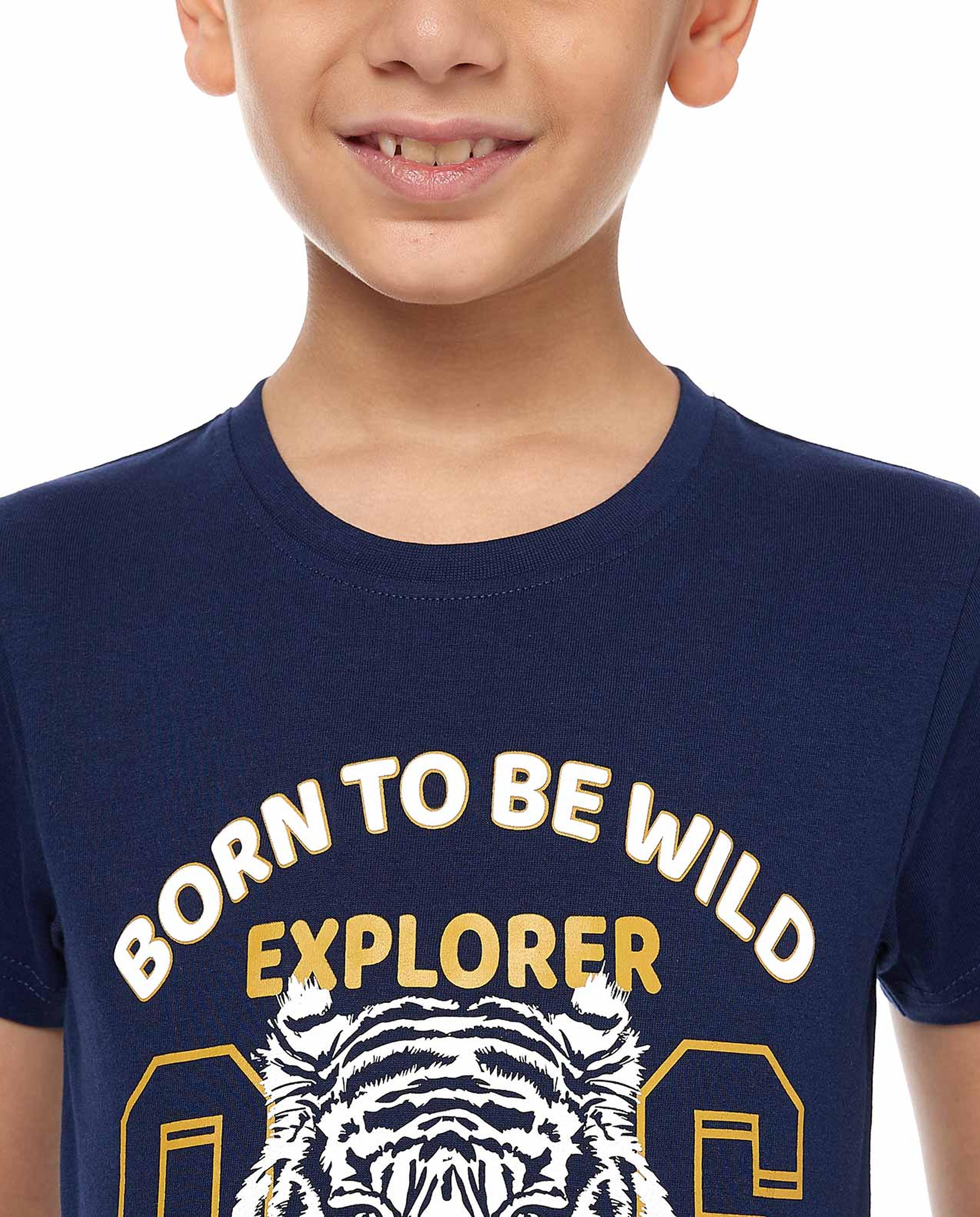 Graphic Print T-Shirt with Crew Neck and Short Sleeves