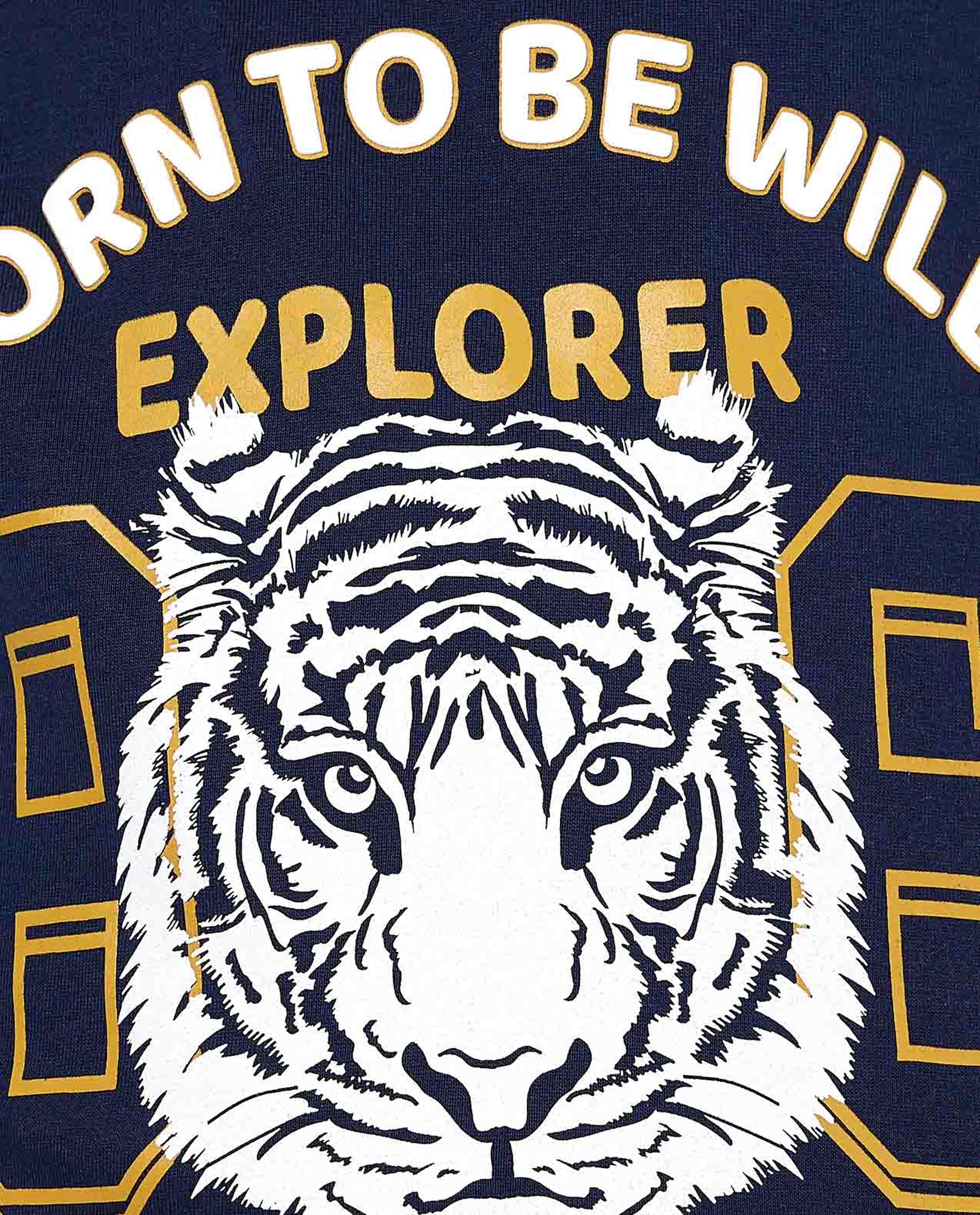 Graphic Print T-Shirt with Crew Neck and Short Sleeves
