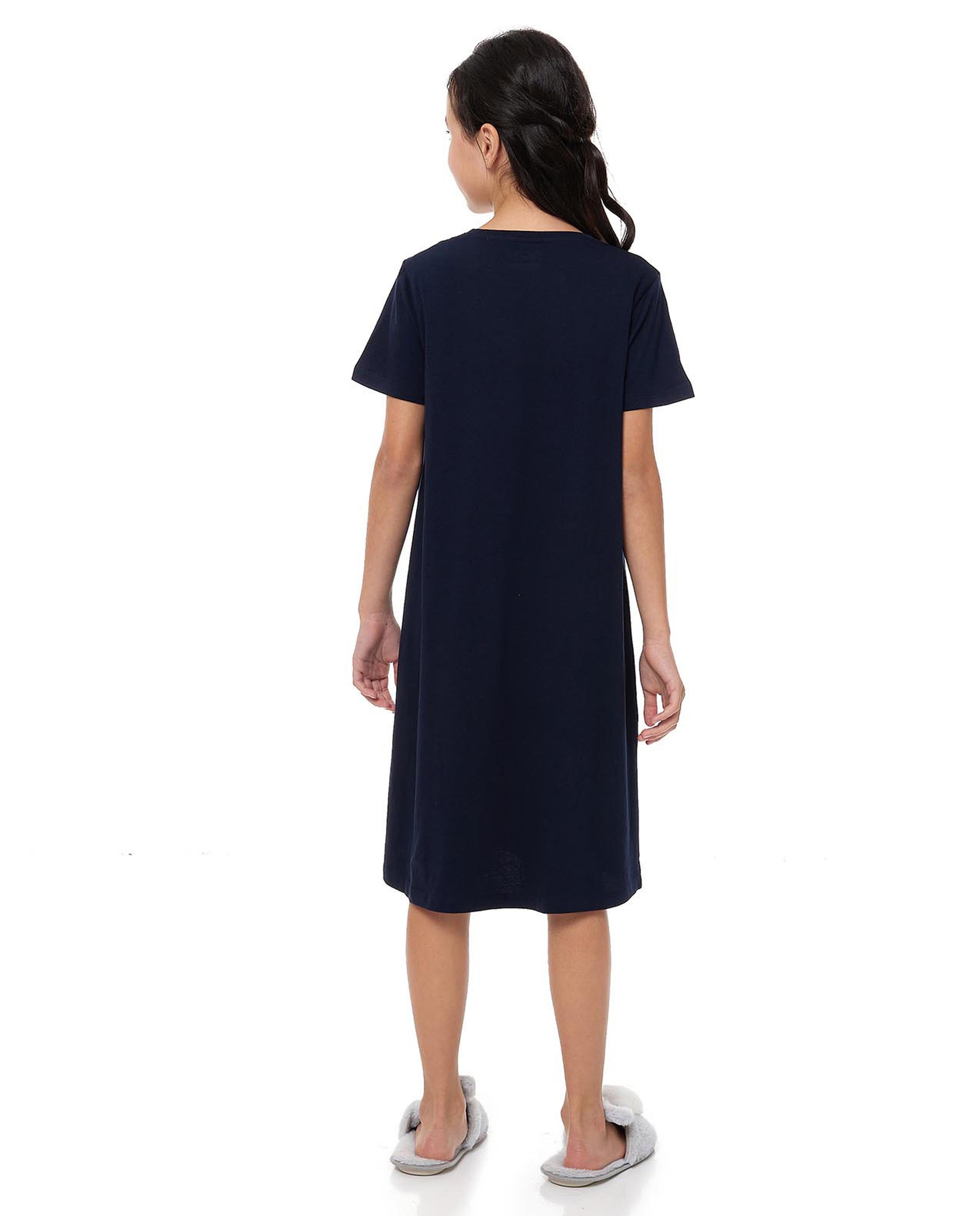 فستان نوم بطبعة بأكمام قصيرة بياقة دائرية