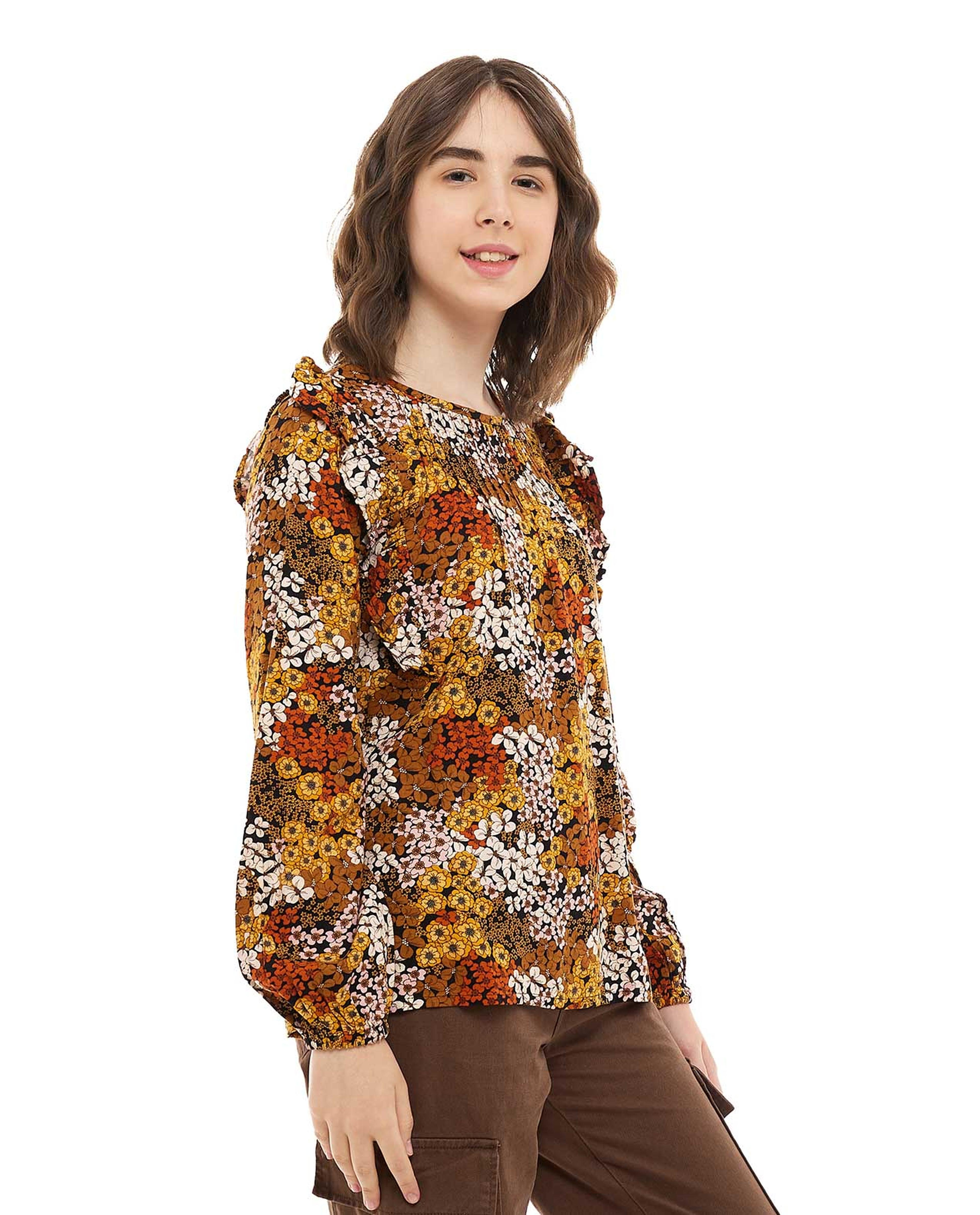 Patterned Top with Crew Neck and Long Sleeves