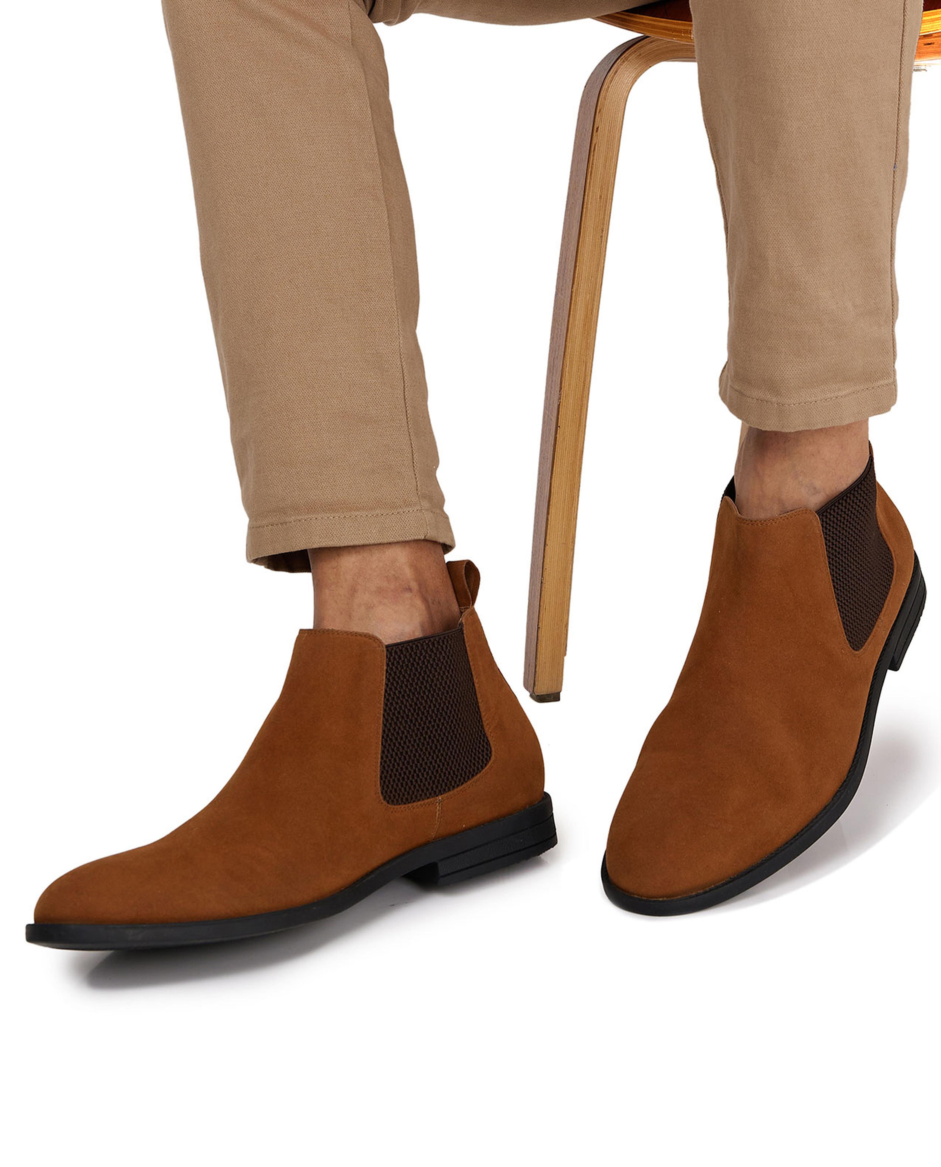 Solid Chelsea Boots