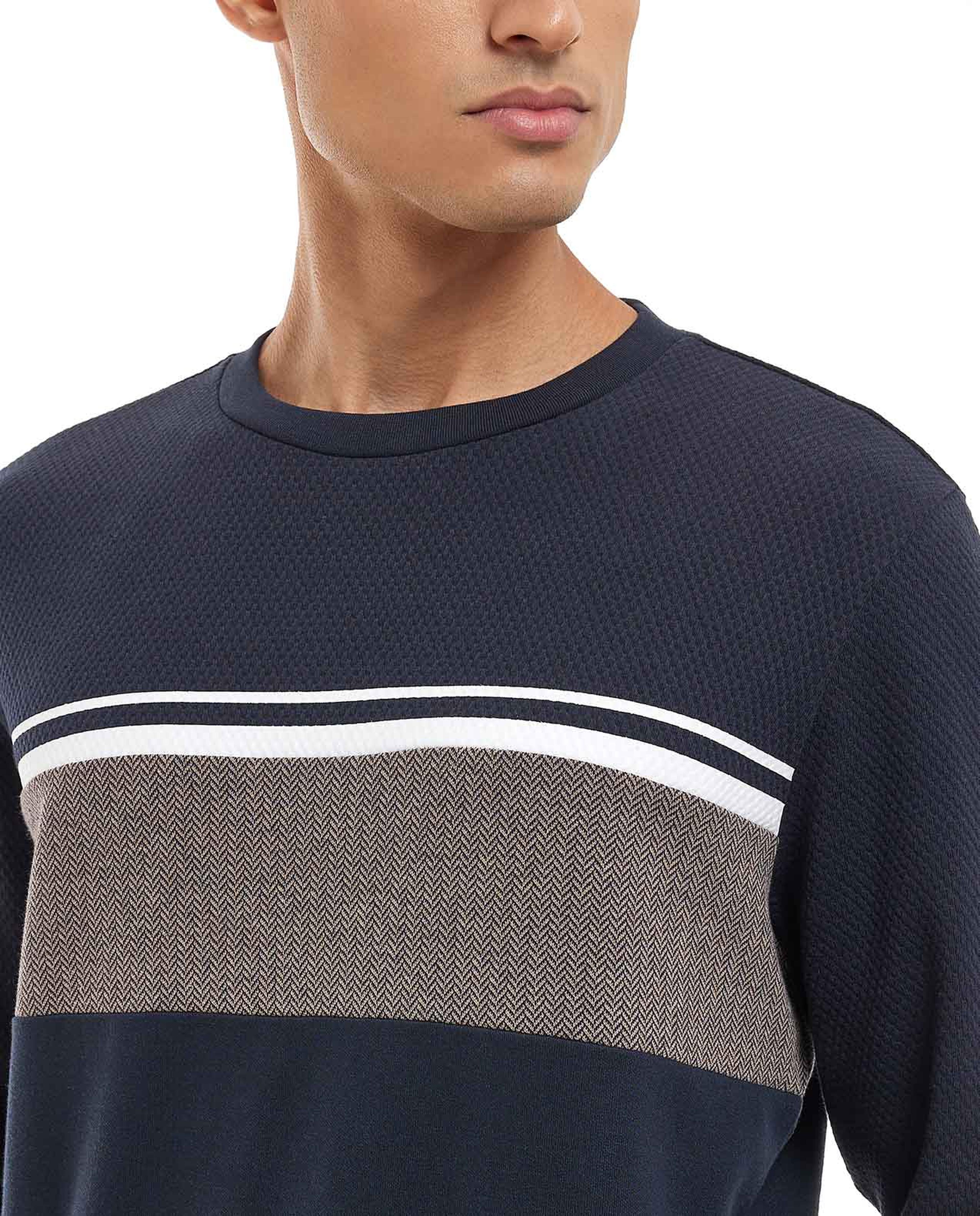 Color Block Sweatshirt with Long Sleeves