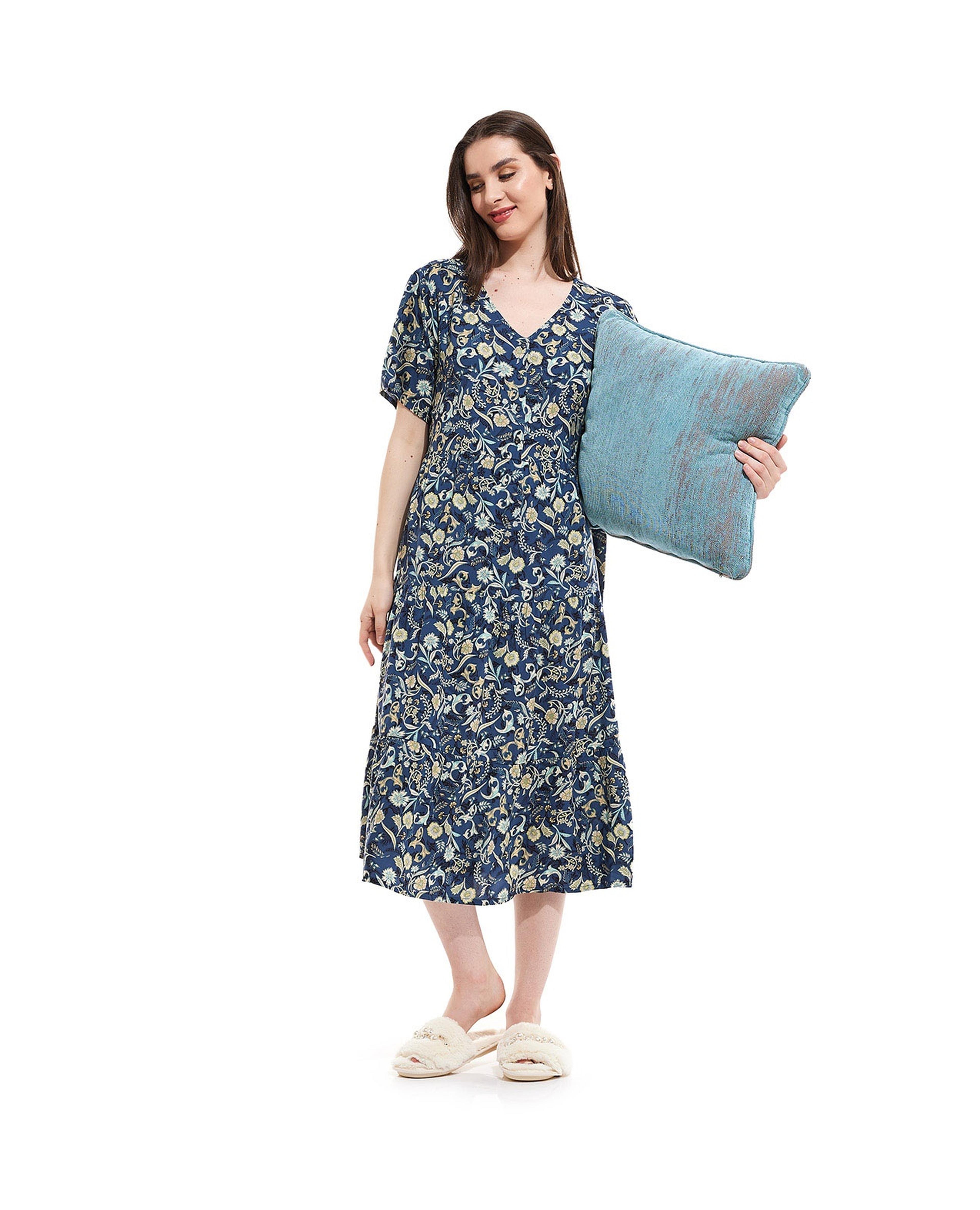 Patterned Nightdress with V-Neck and Short Sleeves