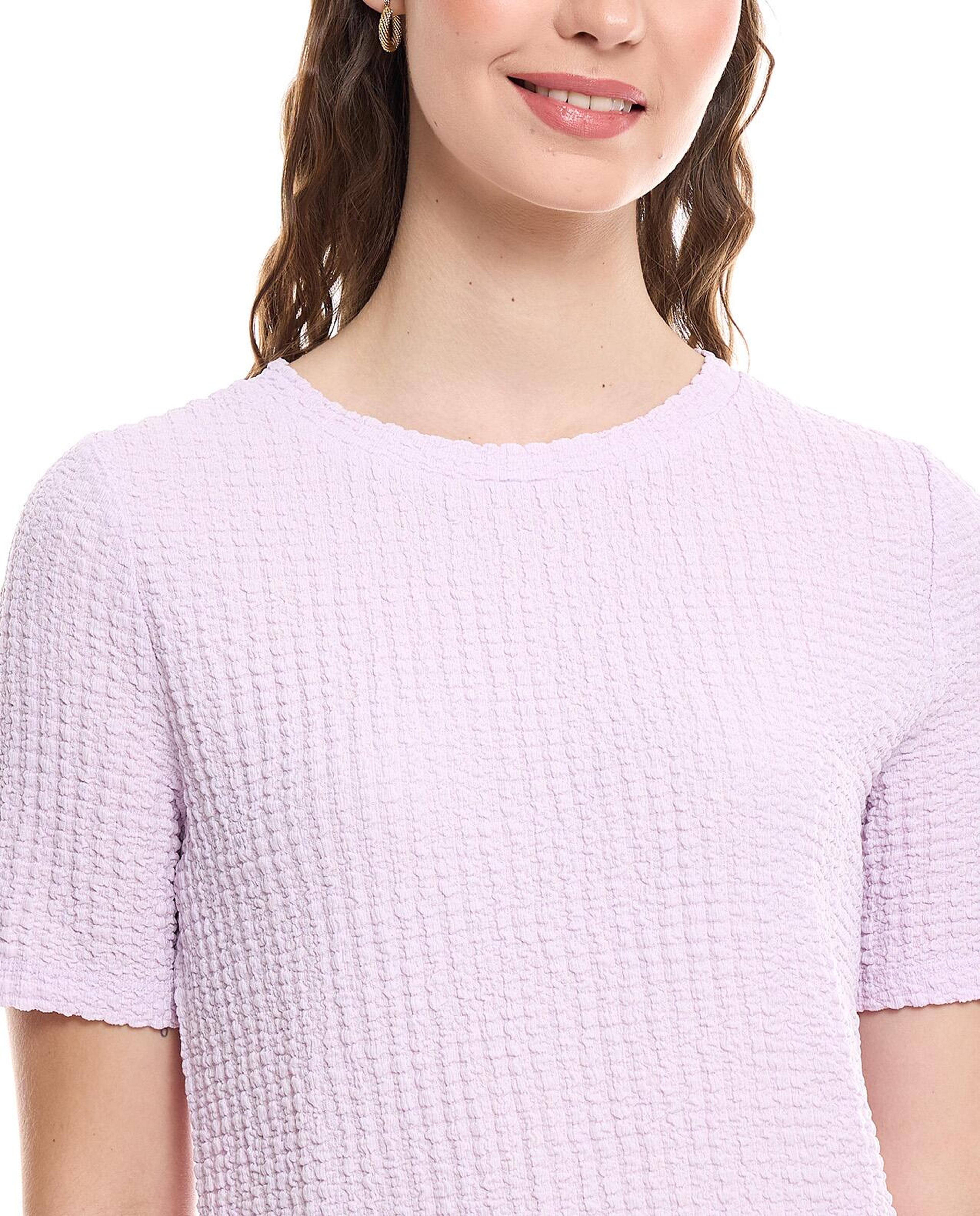 Textured Top with Round Neck and Short Sleeves