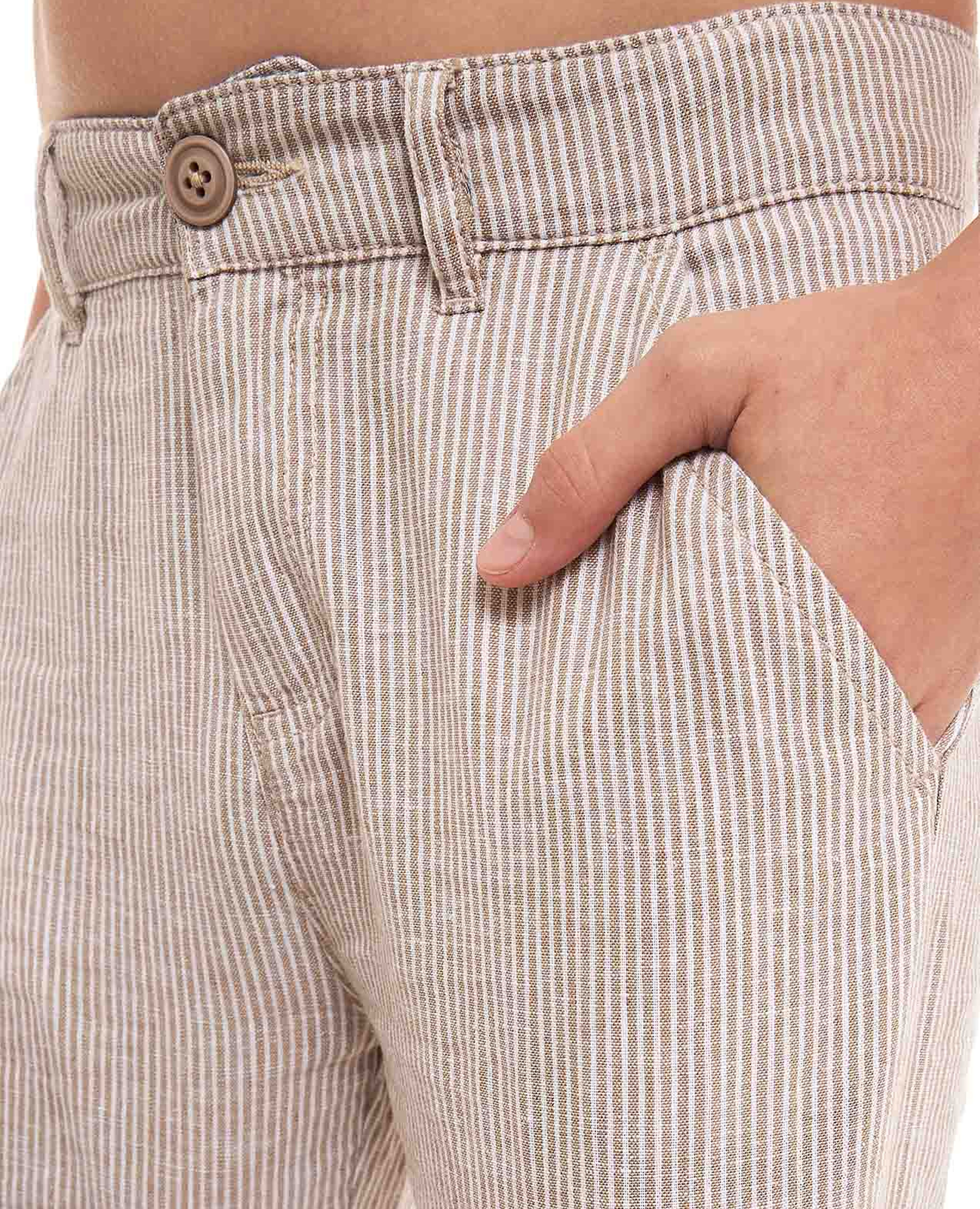 شورت مخطط بزر