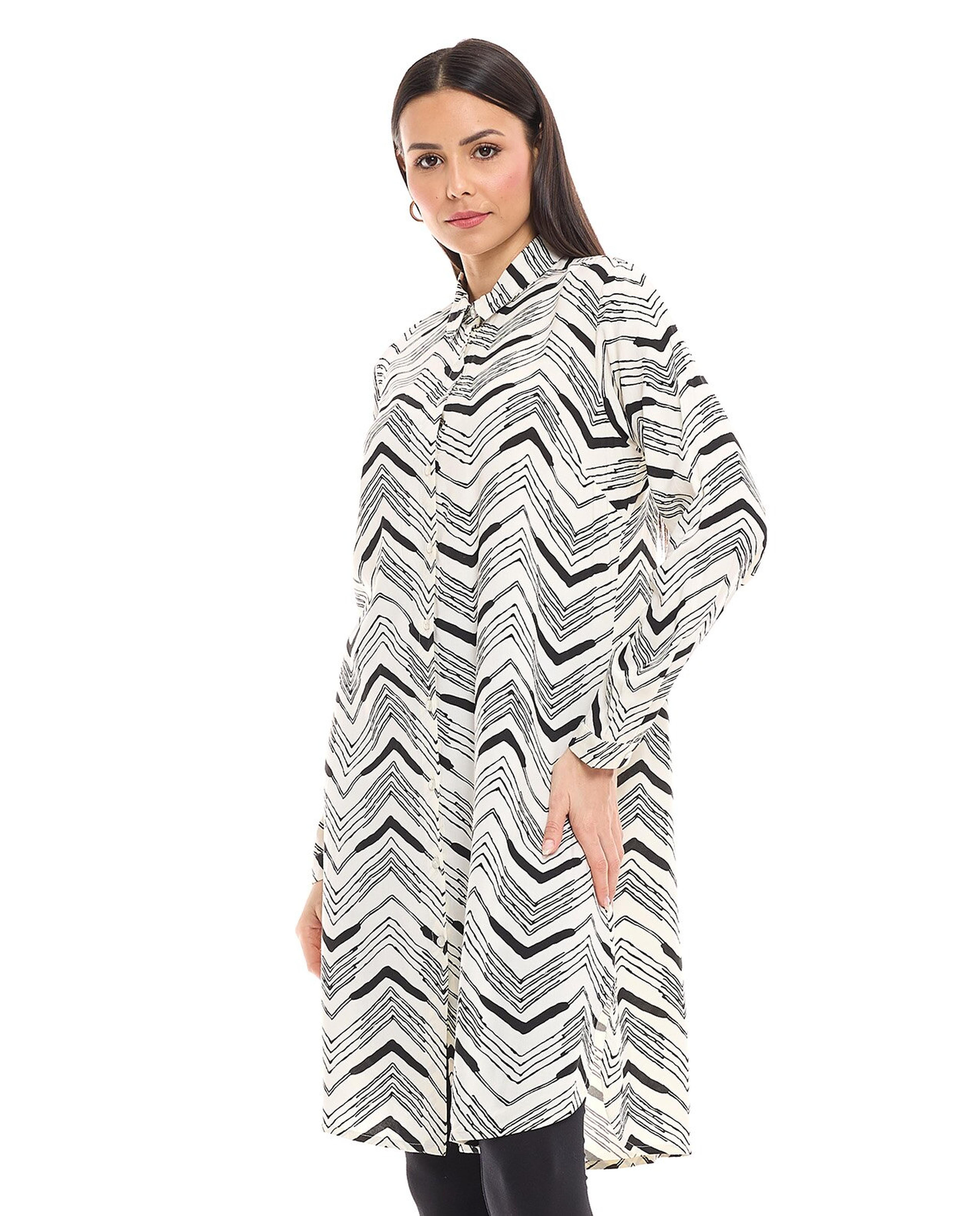 Chevron Patterned Tunic with Shirt Collar and Long Sleeves