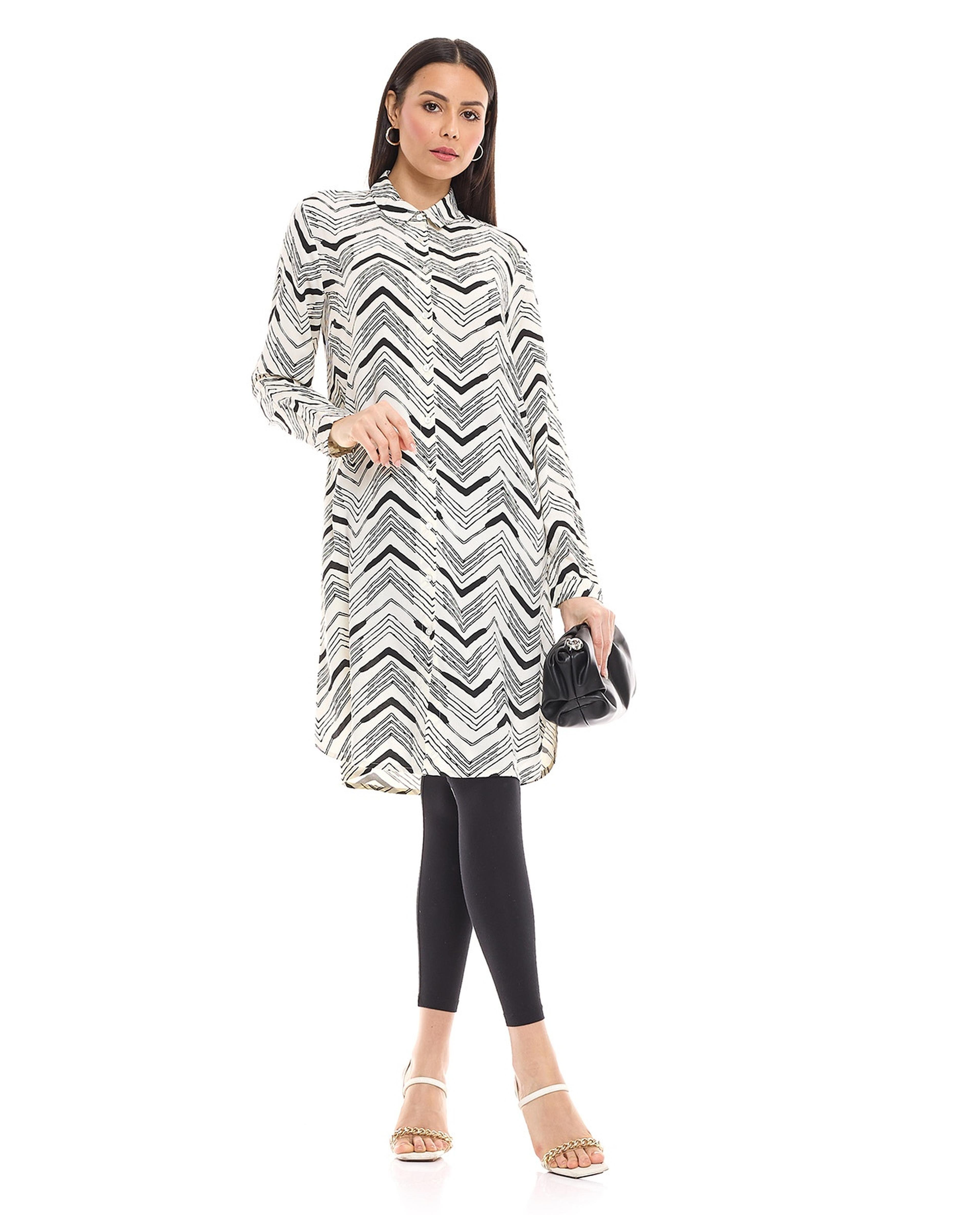 Chevron Patterned Tunic with Shirt Collar and Long Sleeves