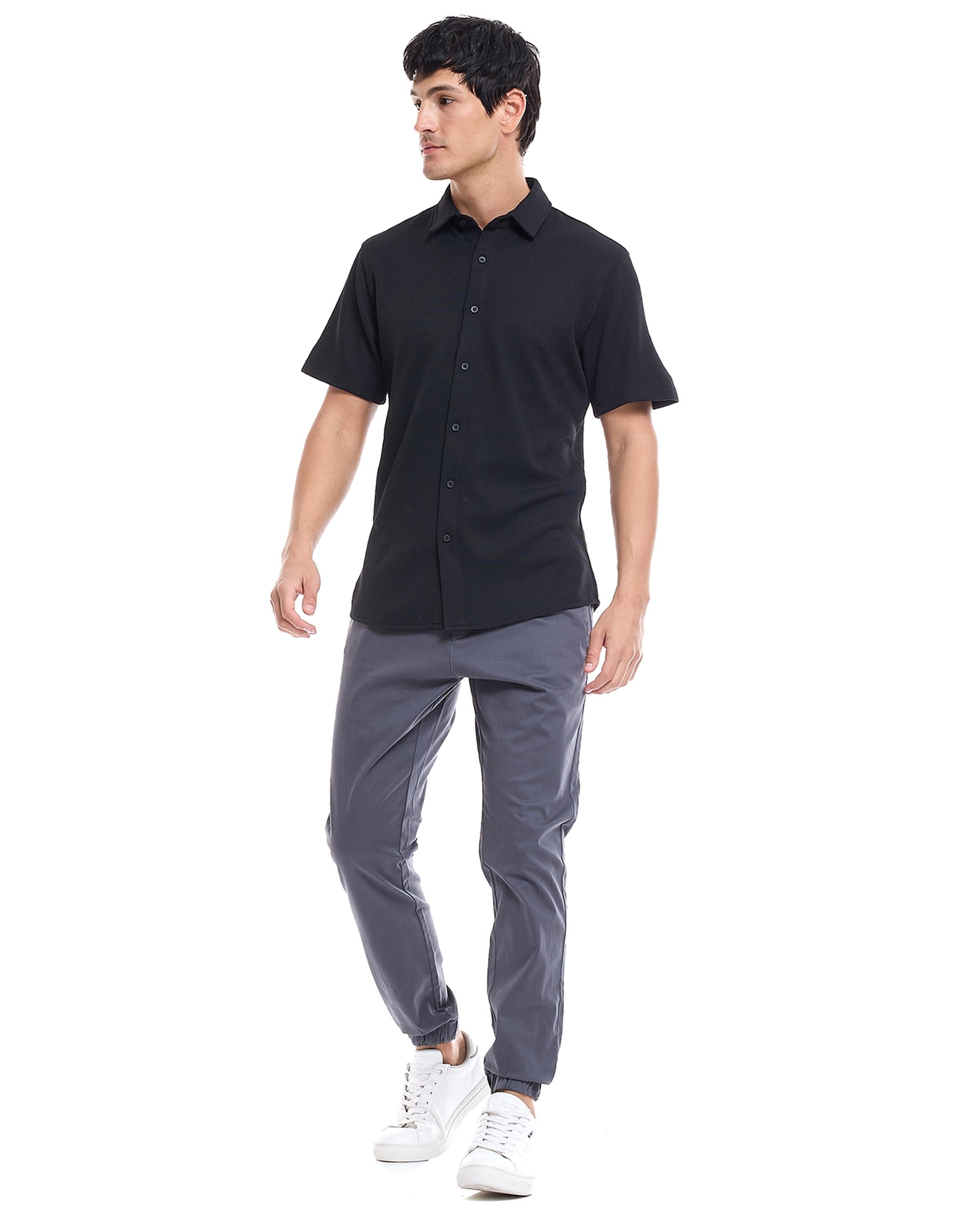 Solid Shirt with Classic Collar and Short Sleeves
