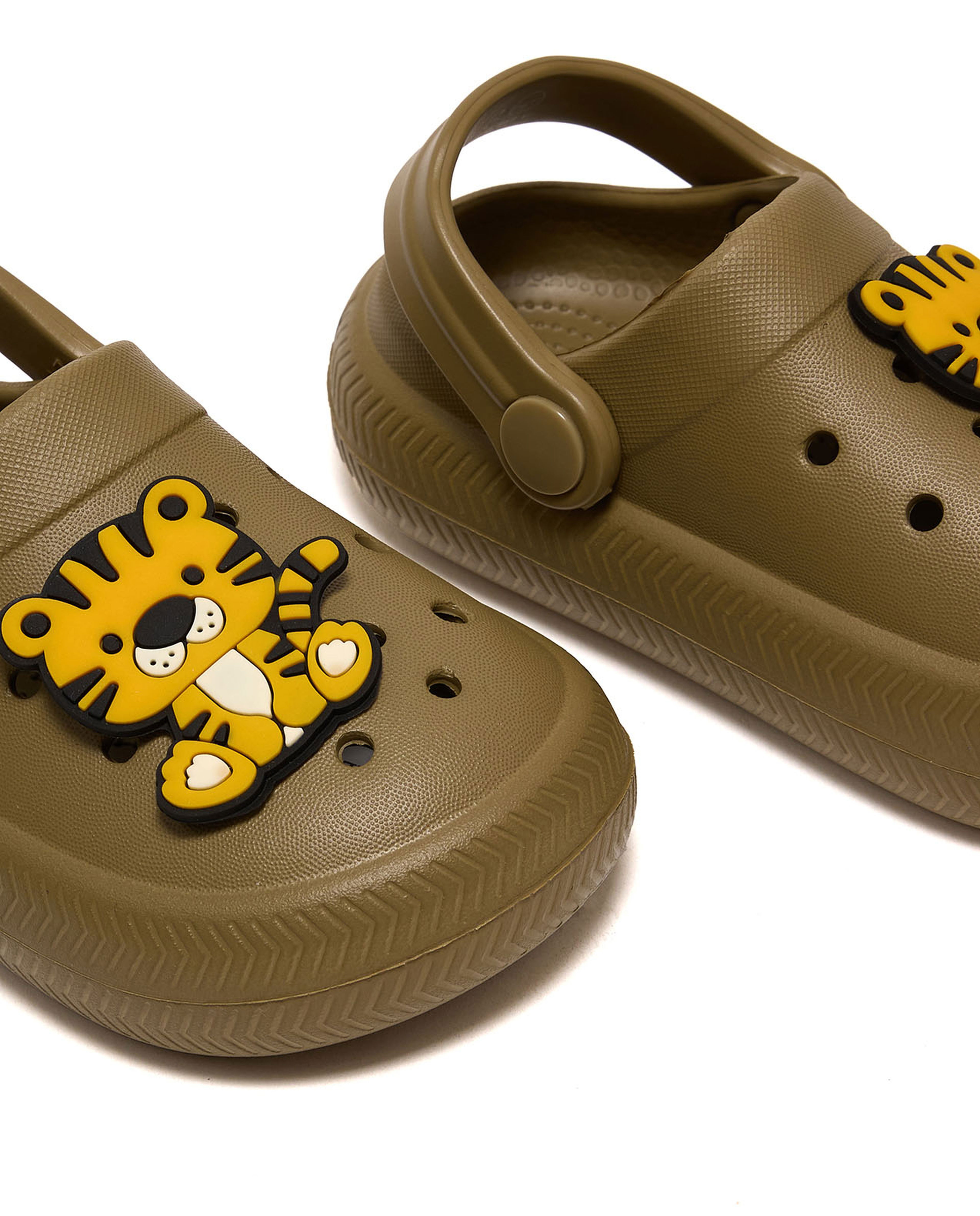 Jibbitz Detail Clogs