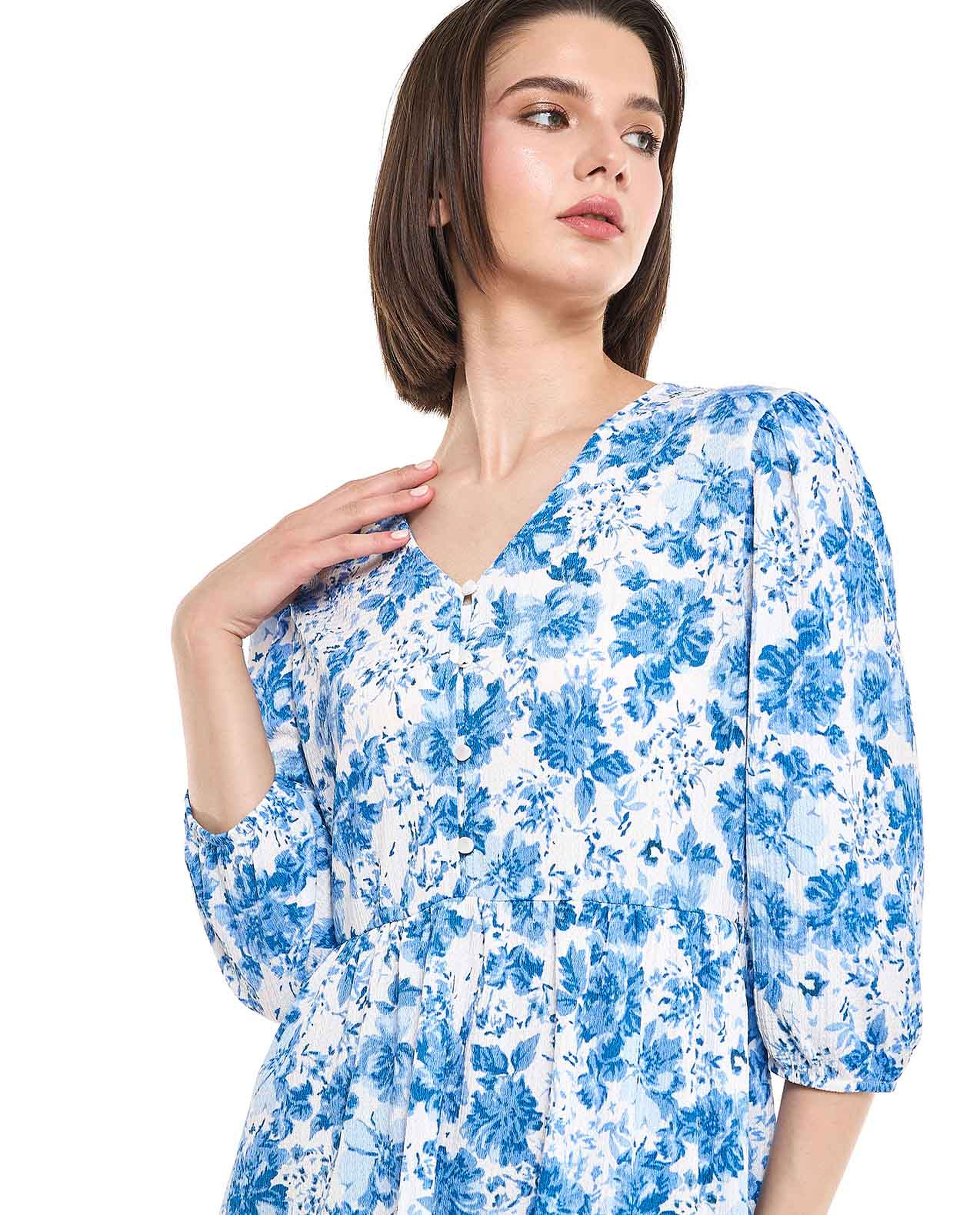 Floral Printed Midi Dress with V-Neck and 3/4 Sleeves