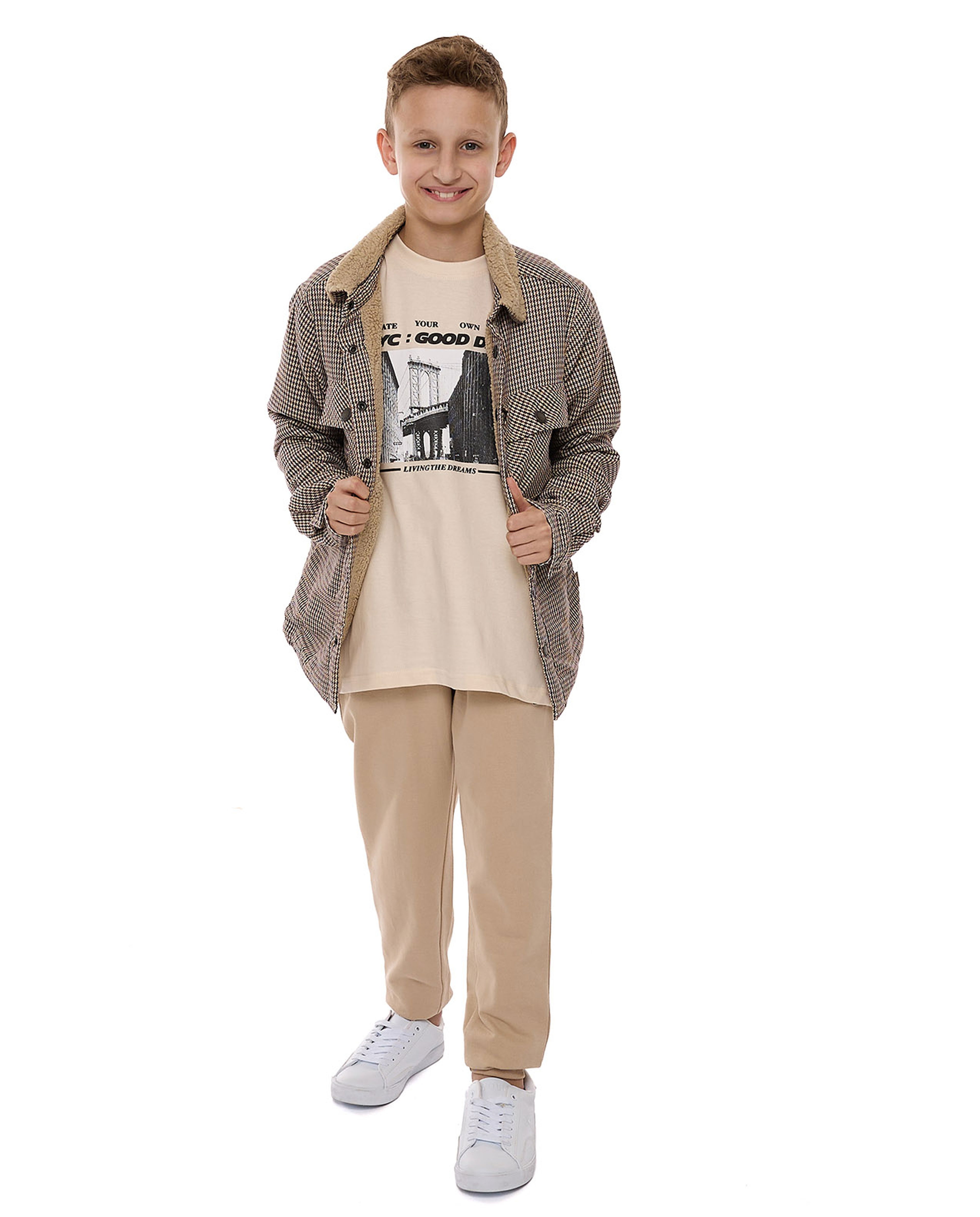 Graphic Print T-Shirt with Crew Neck and Short Sleeves